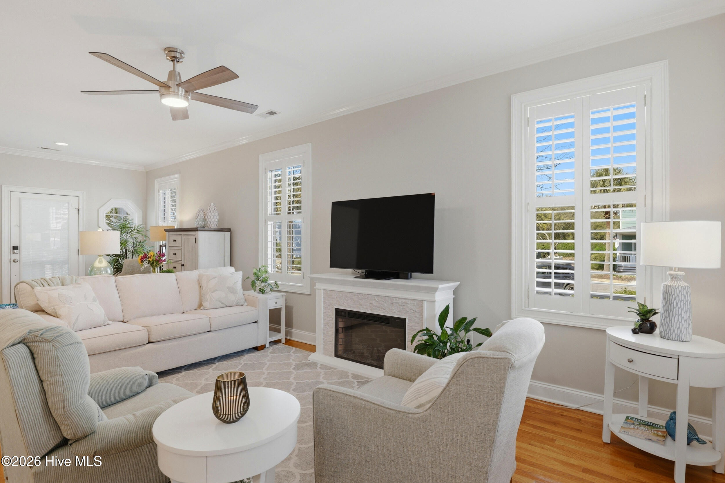 100559710 | Photo 17