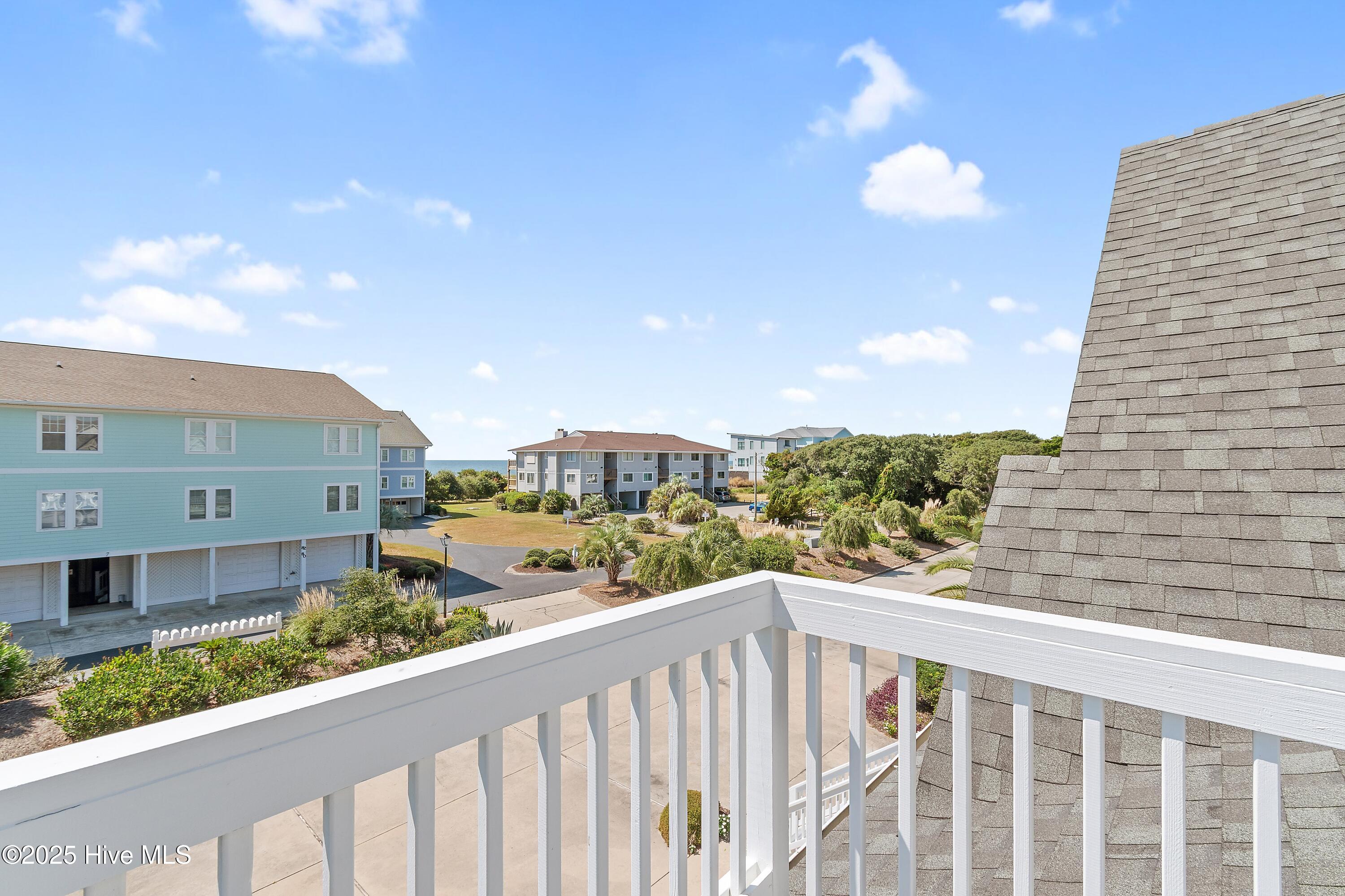 100533940 | Photo 69