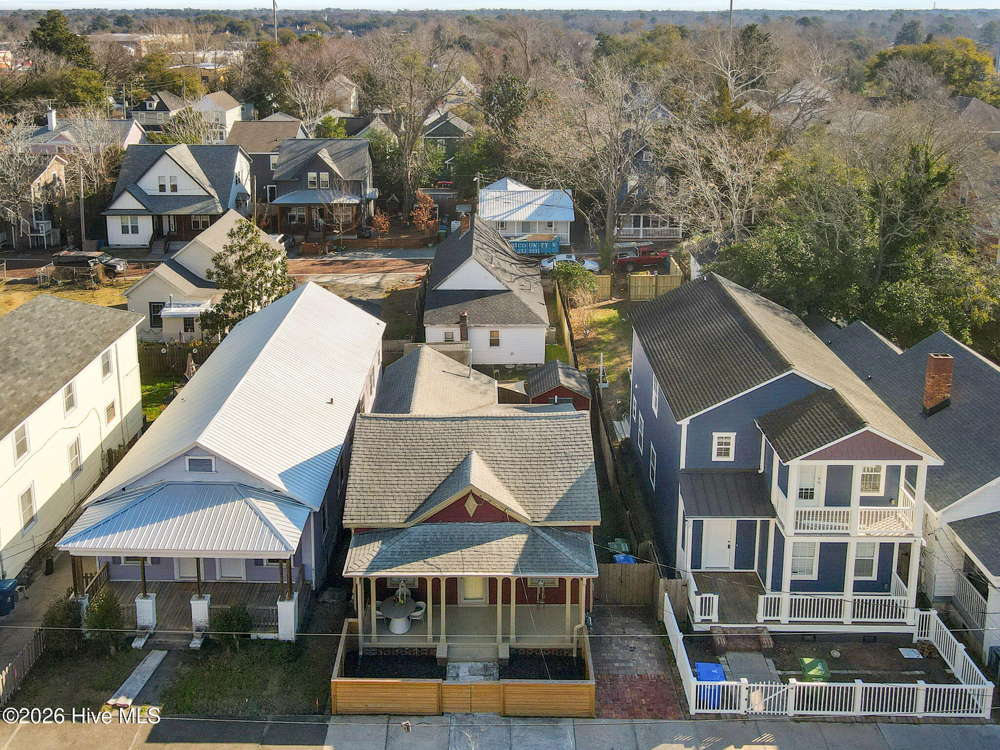 100550239 | Photo 40