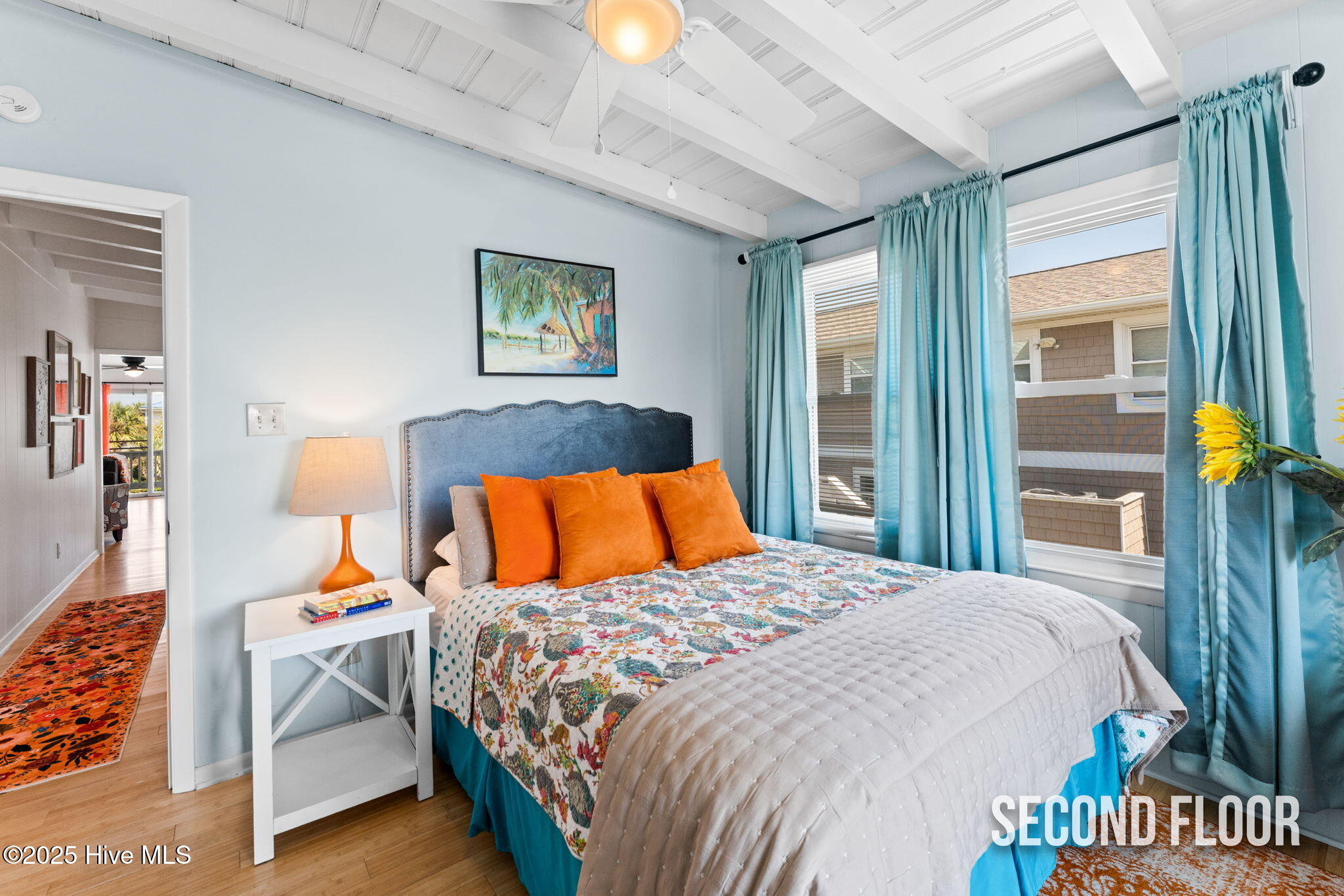 100532124 | Photo 35