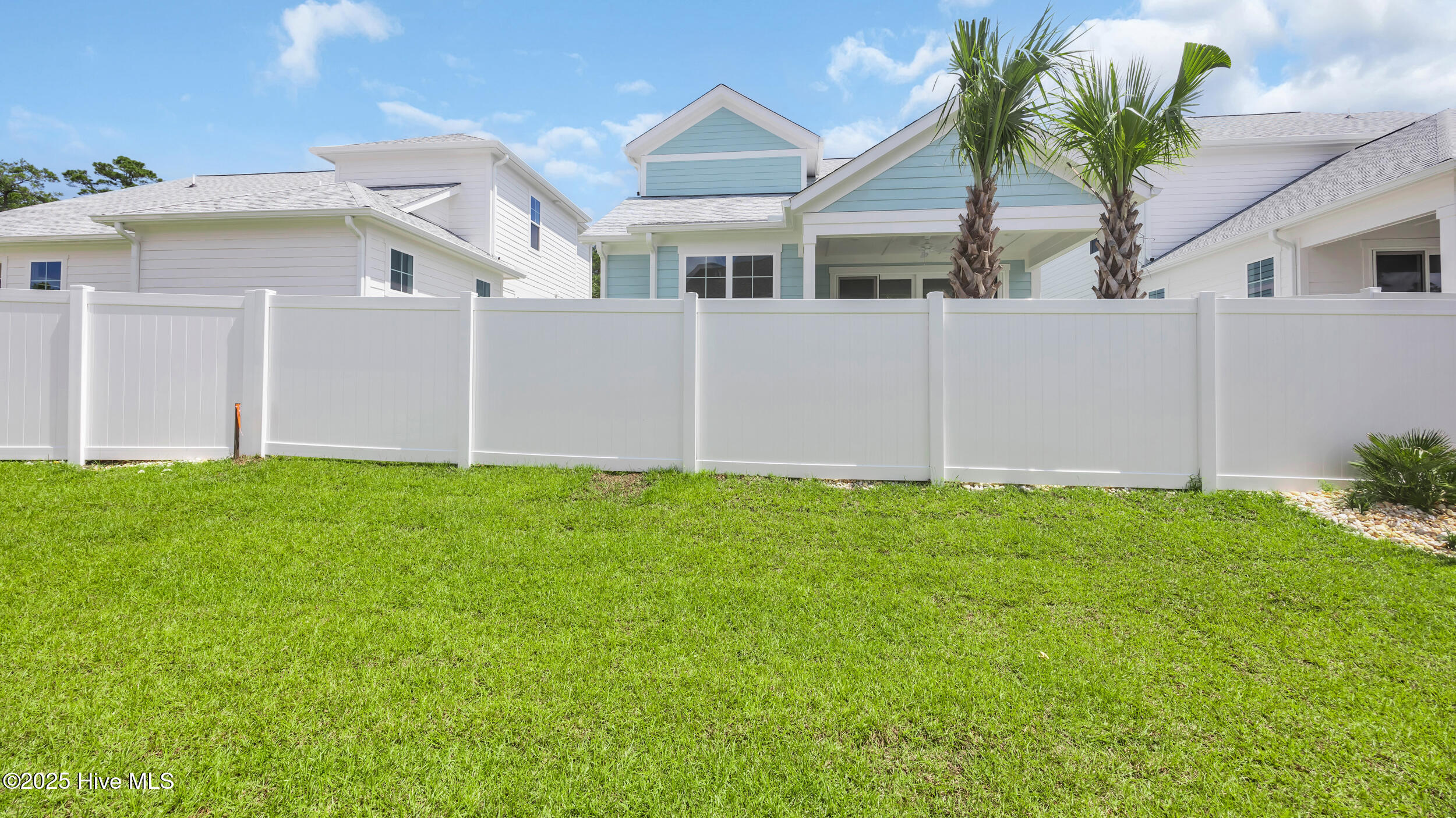 100525614 | Photo 30