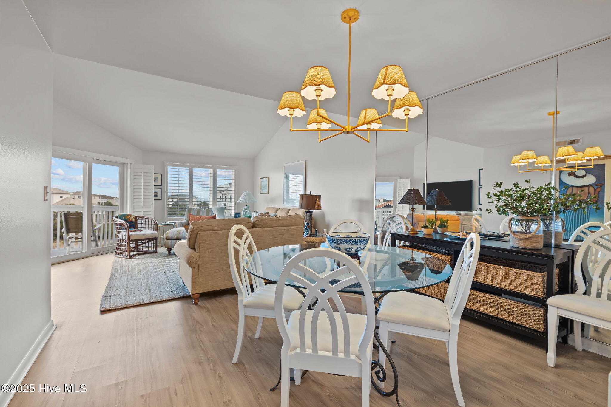 100543280 | Photo 13