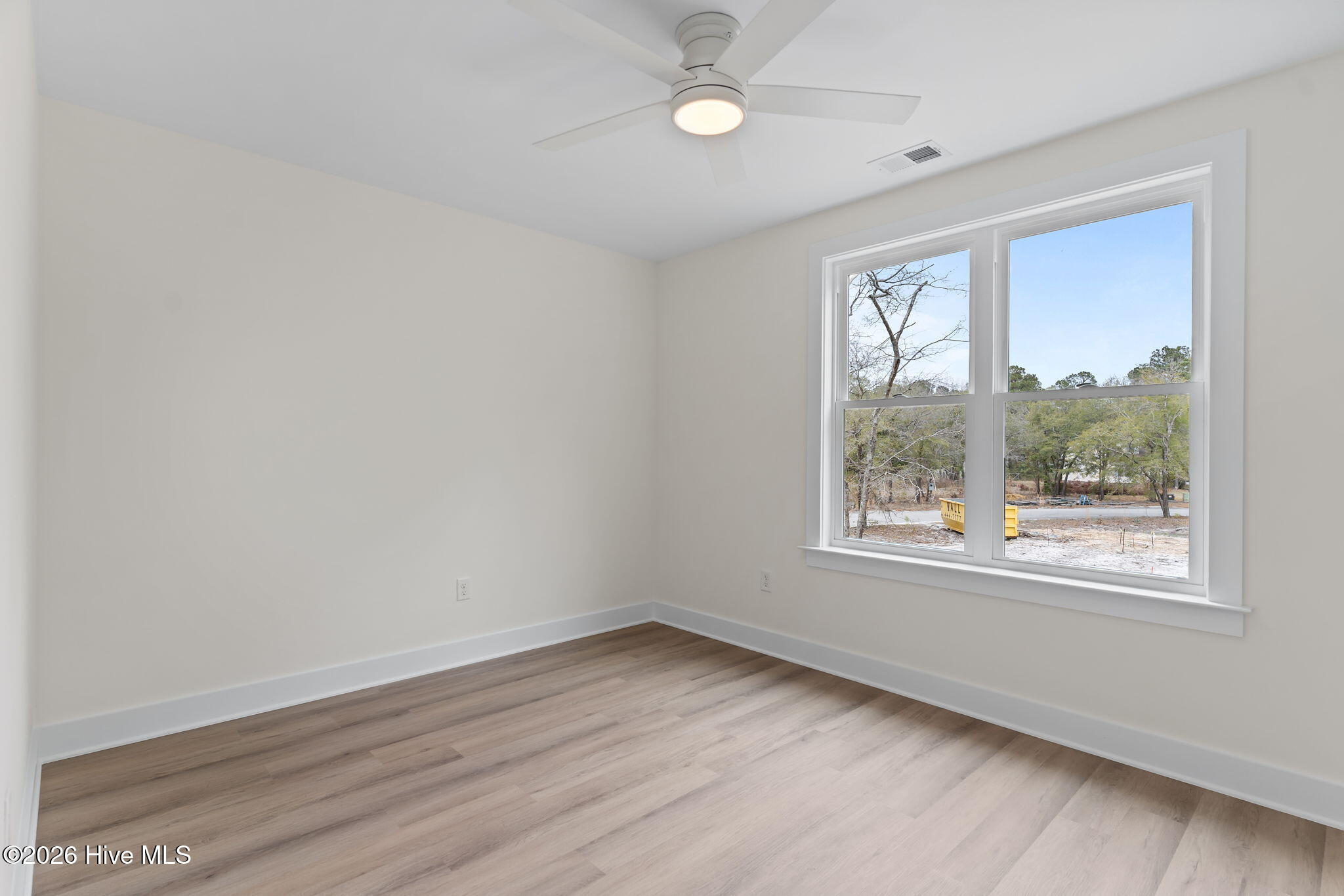 100558259 | Photo 30