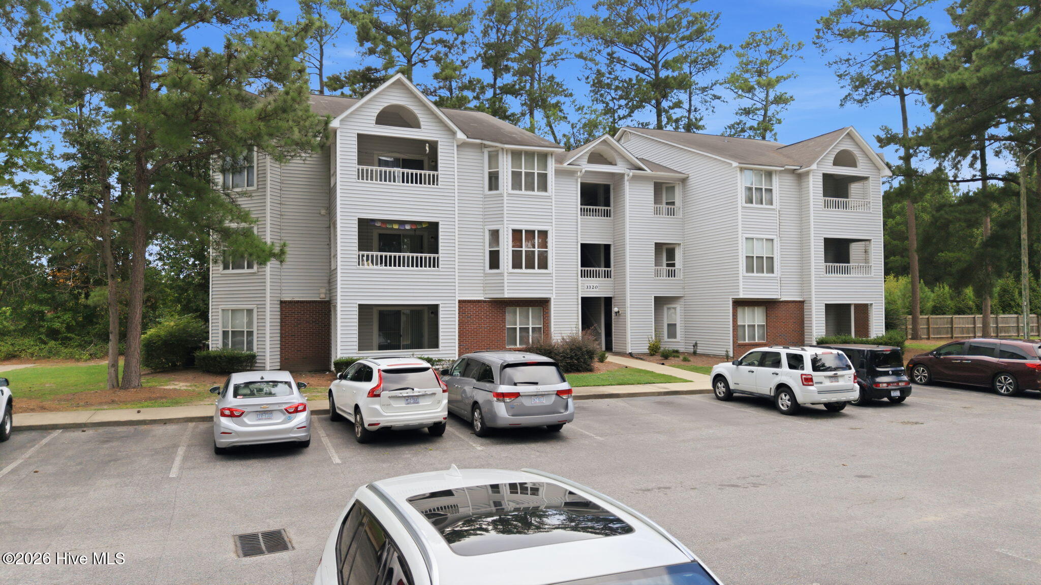 3rd image of 3320 Mulberry Ln, Greenville, NC 27858