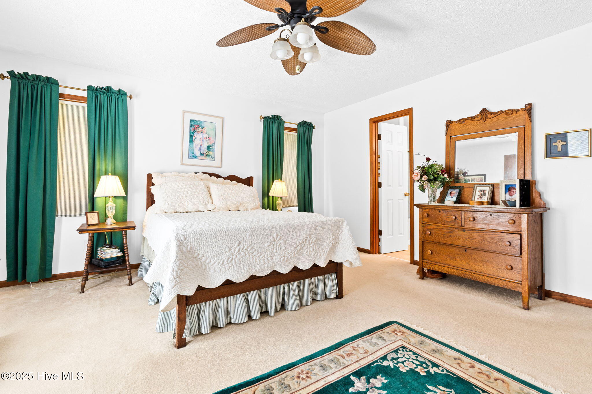 100557688 | Photo 27