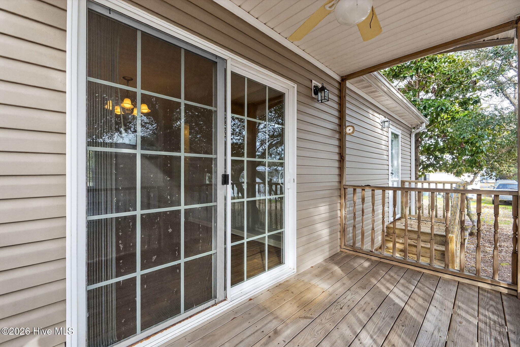 100557070 | Photo 37