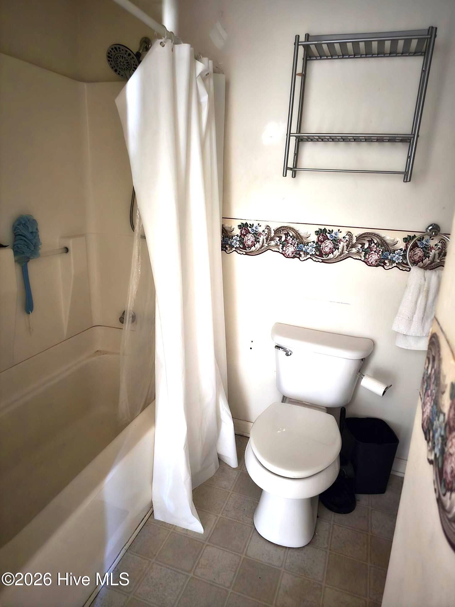 100567679 | Photo 20