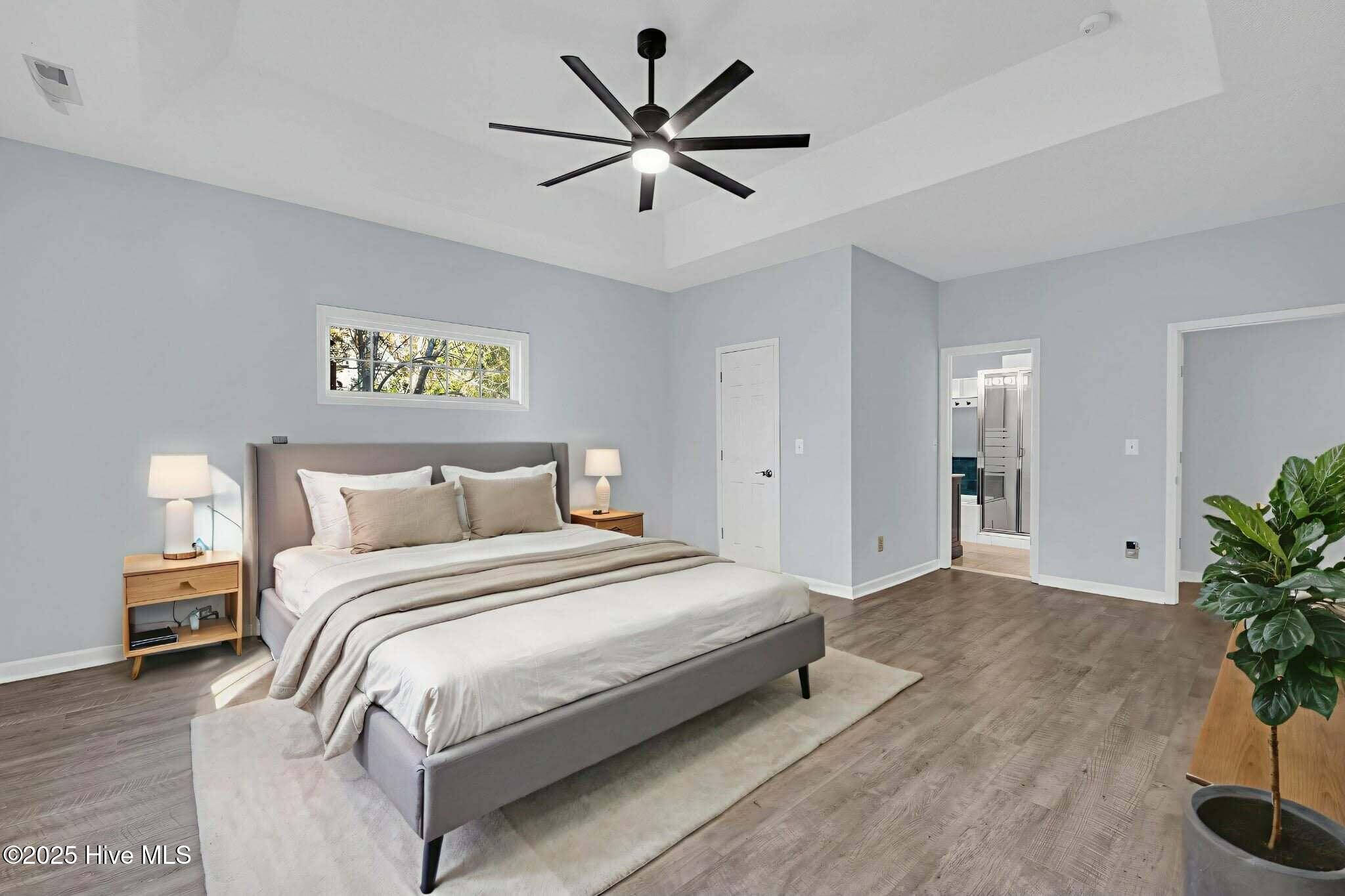 100548382 | Photo 17