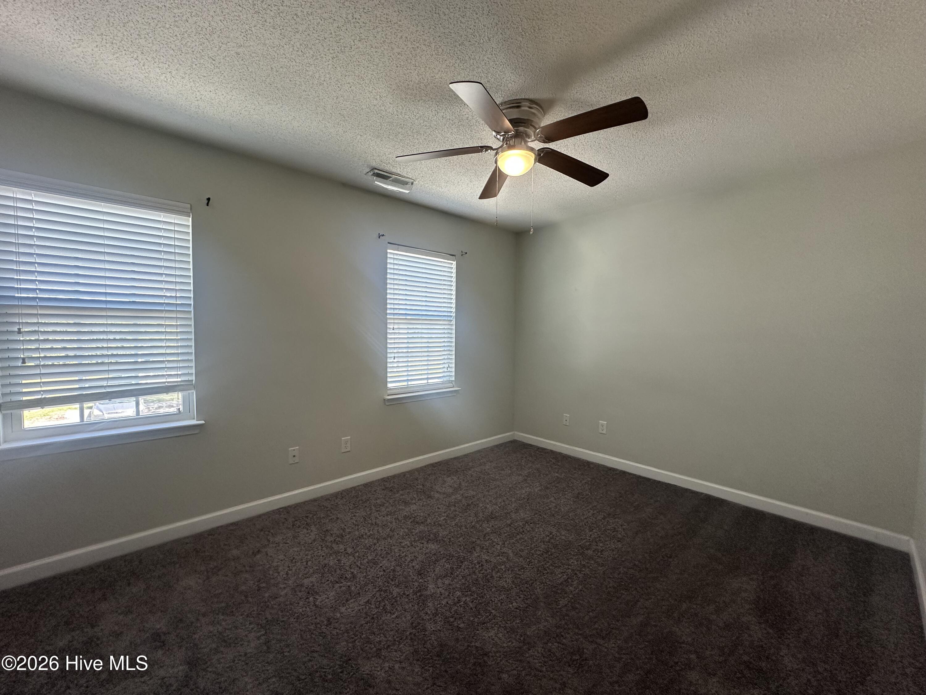 100564869 | Photo 17