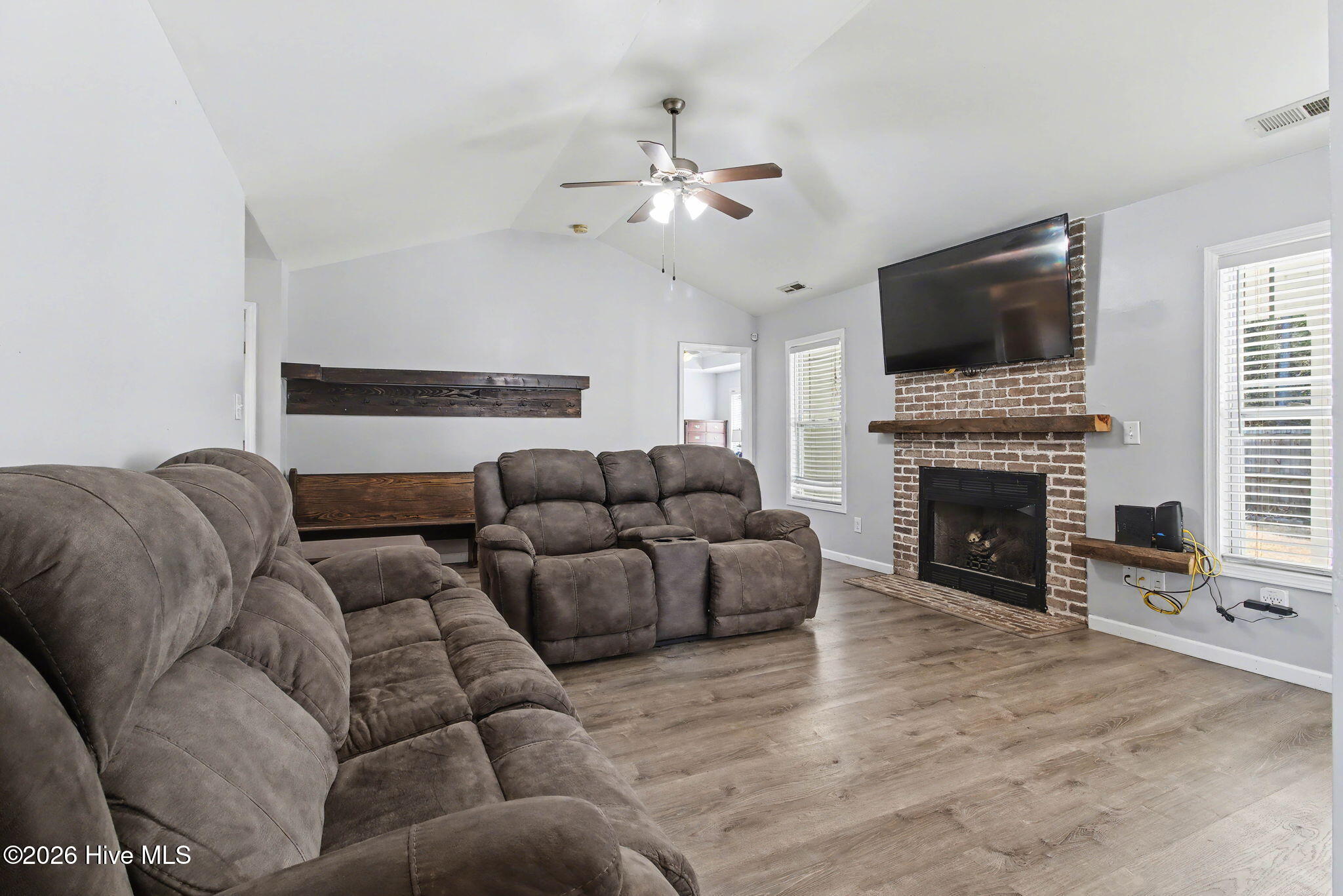 100546516 | Photo 11