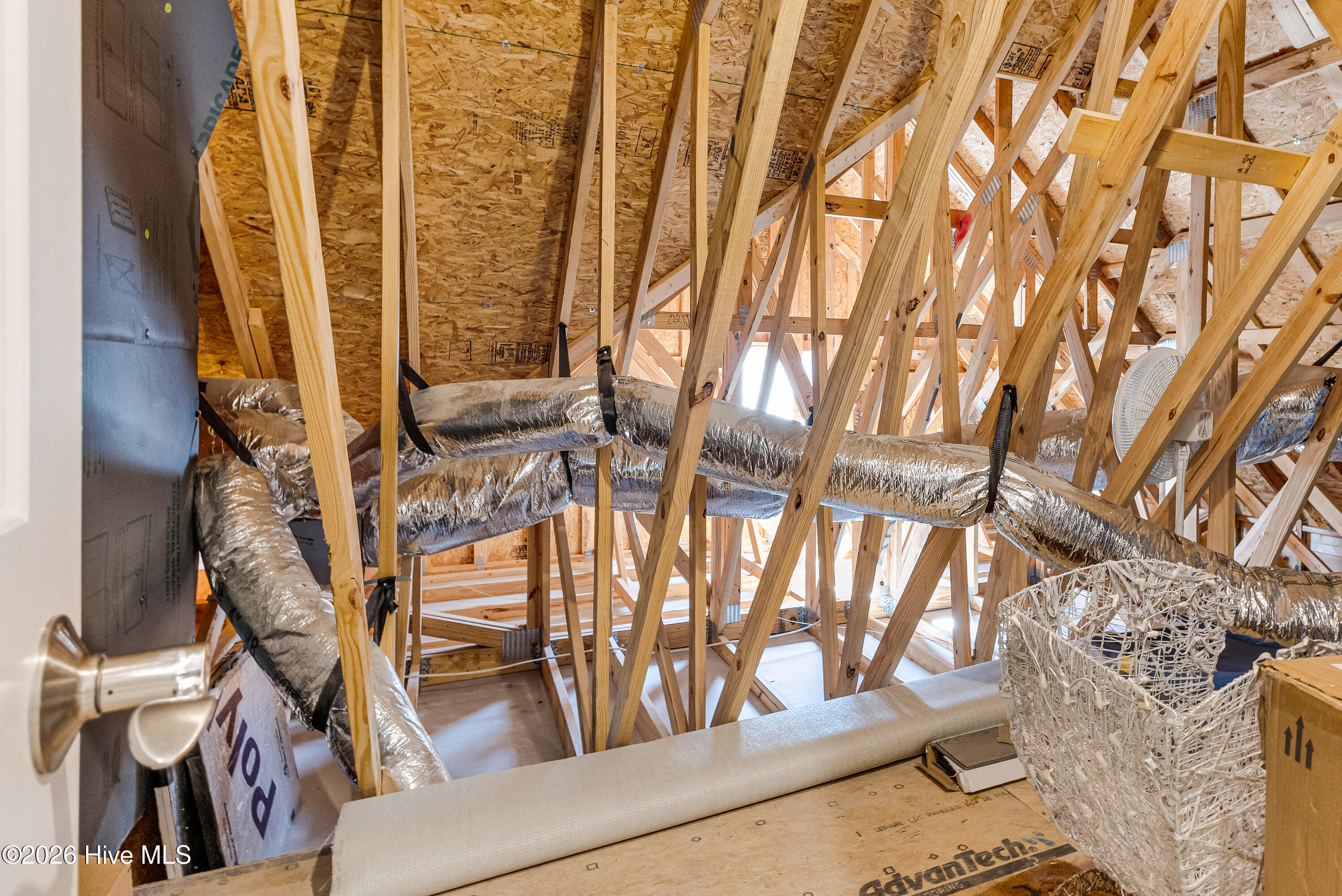 100561290 | Photo 29