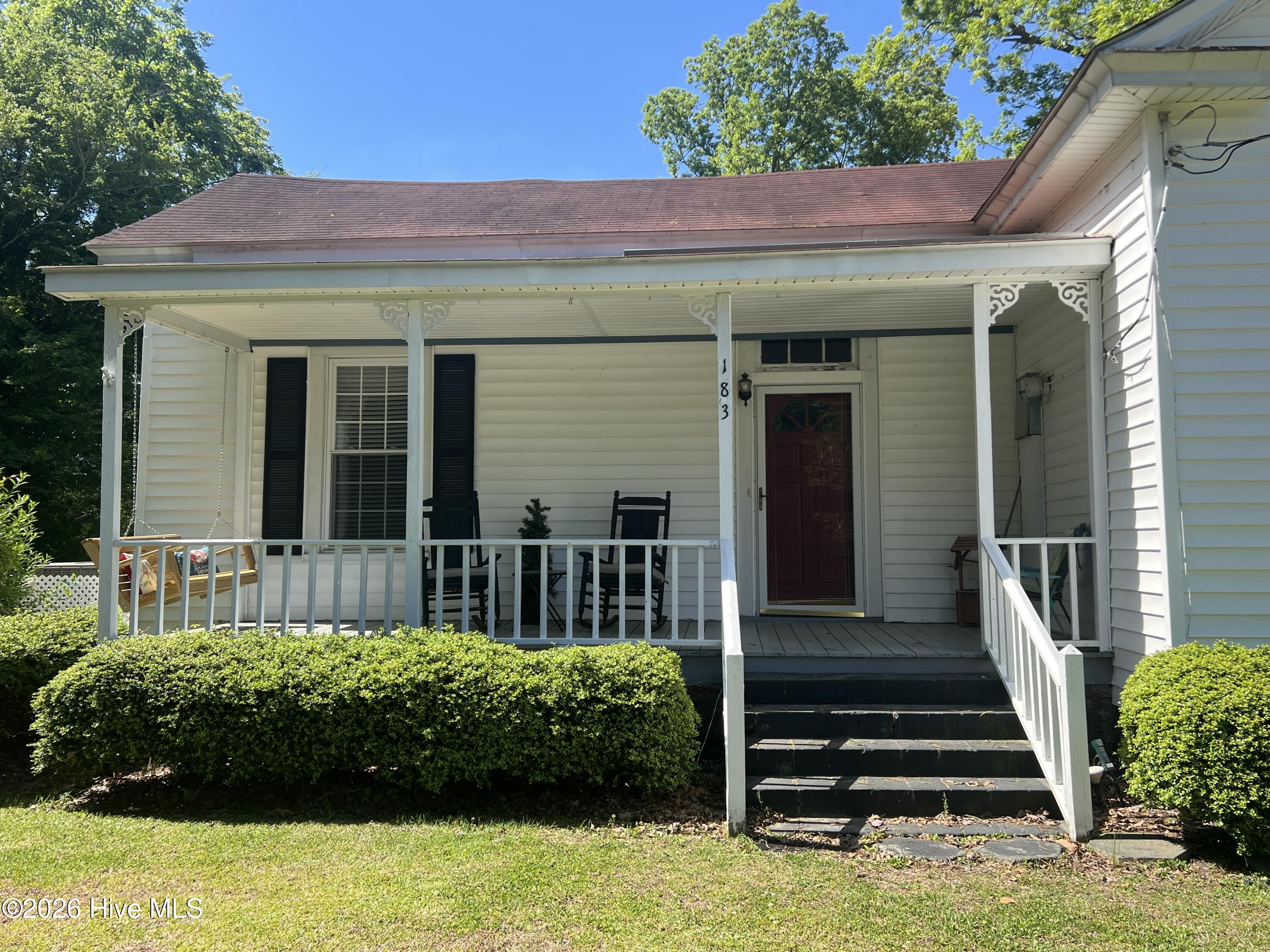 183 Nc 124 West