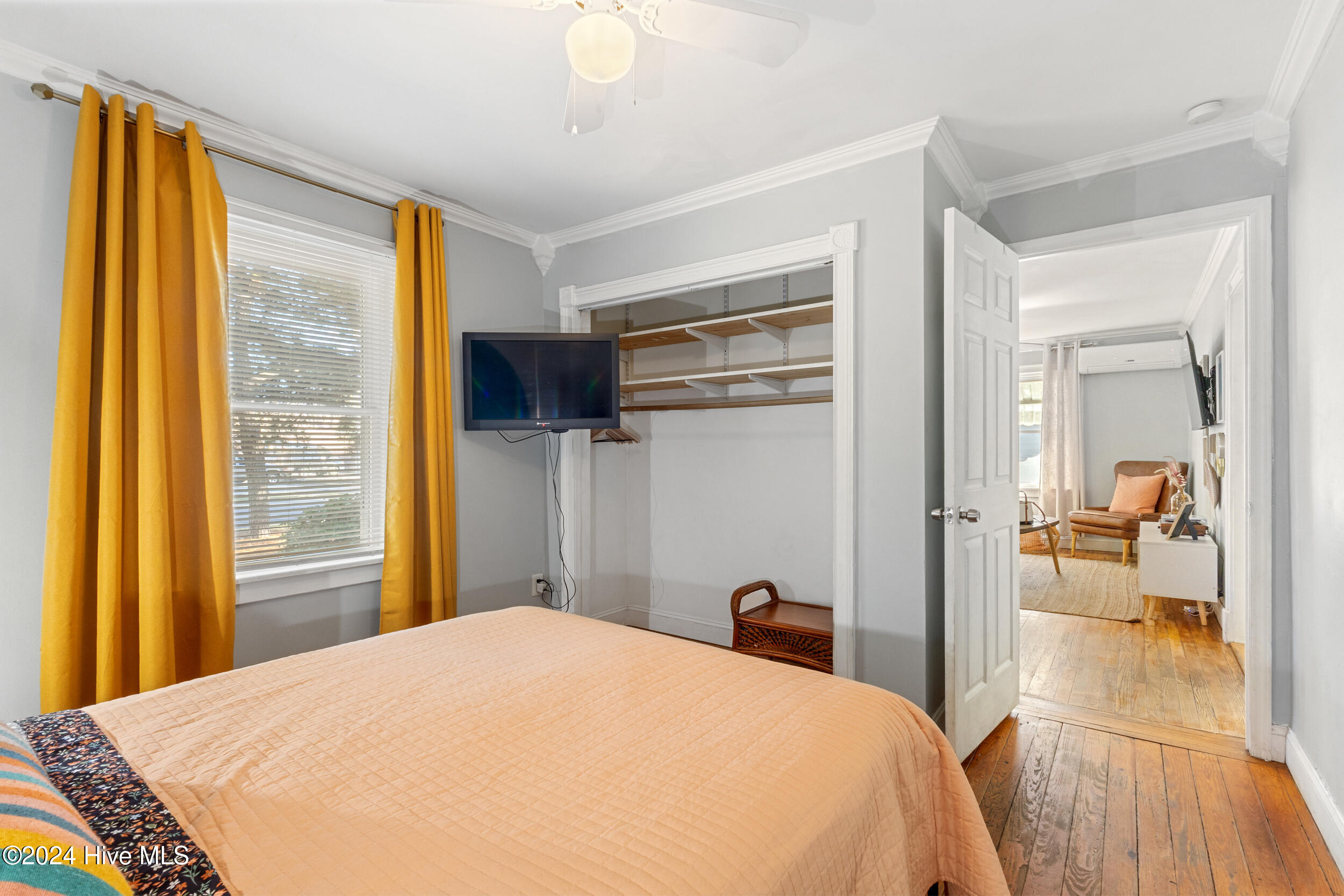 100528375 | Photo 12