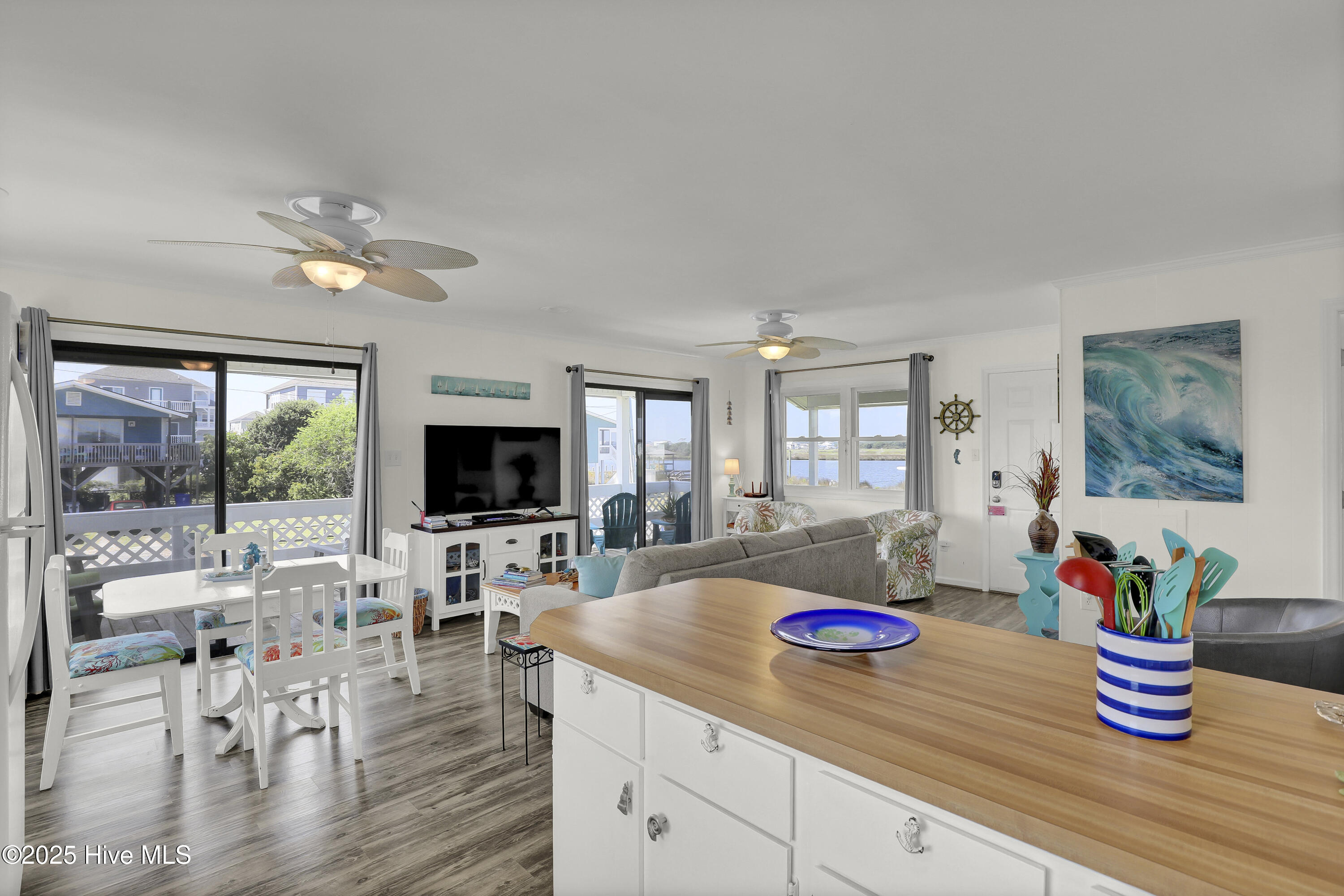 100531386 | Photo 13