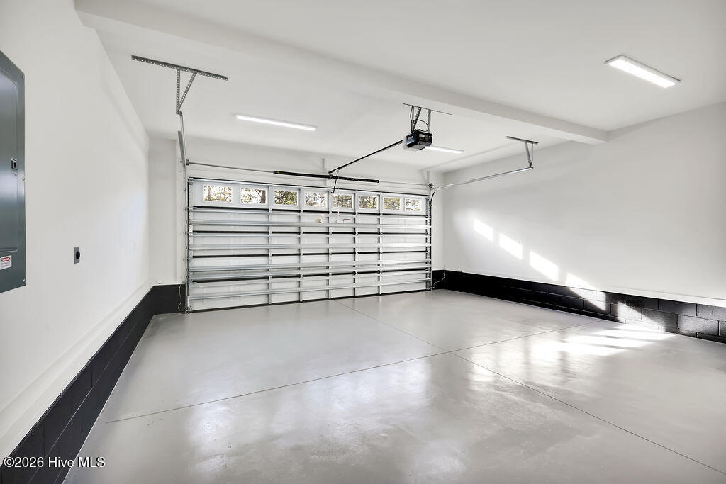 100550907 | Photo 44