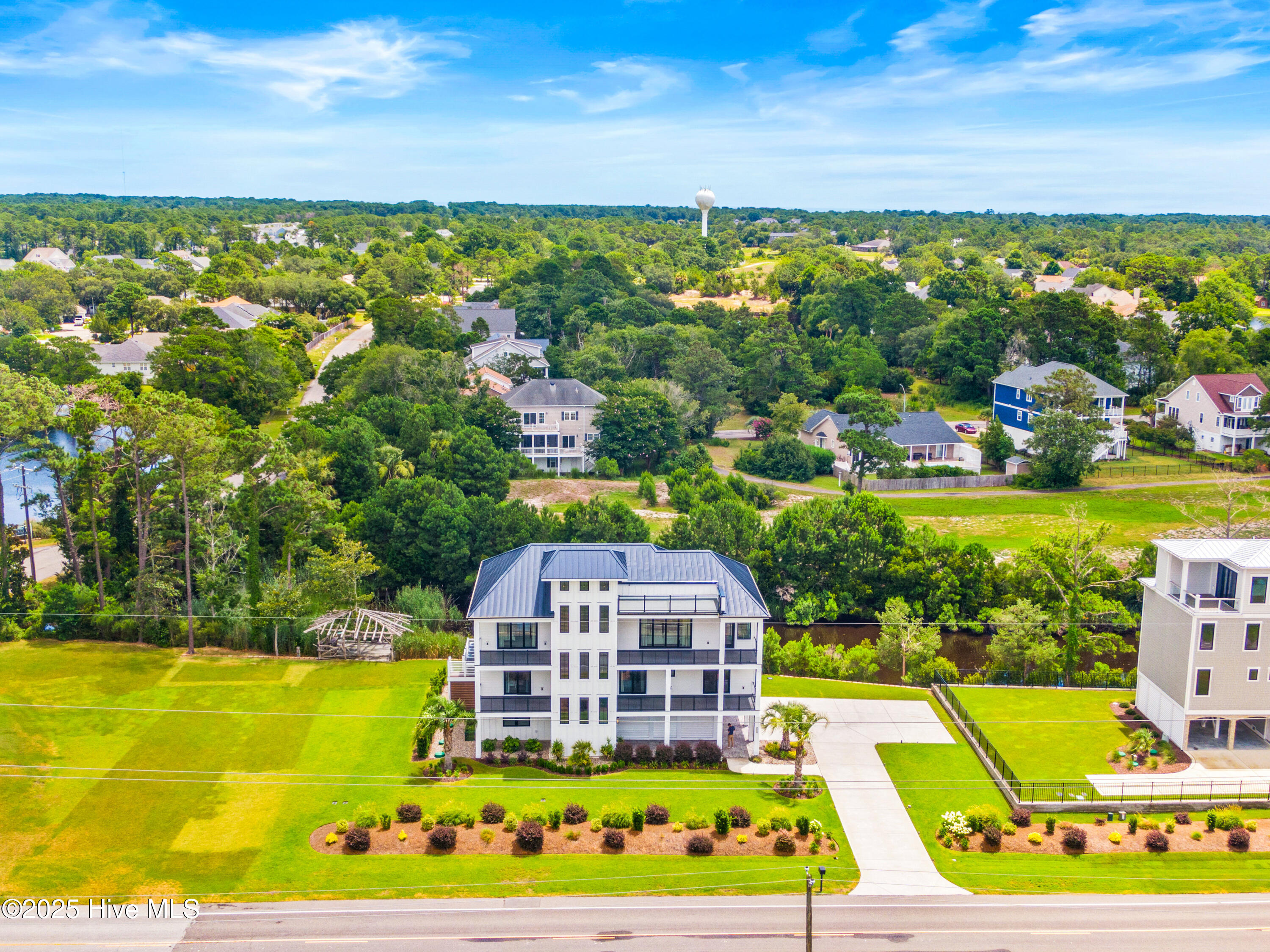 100534624 | Photo 77