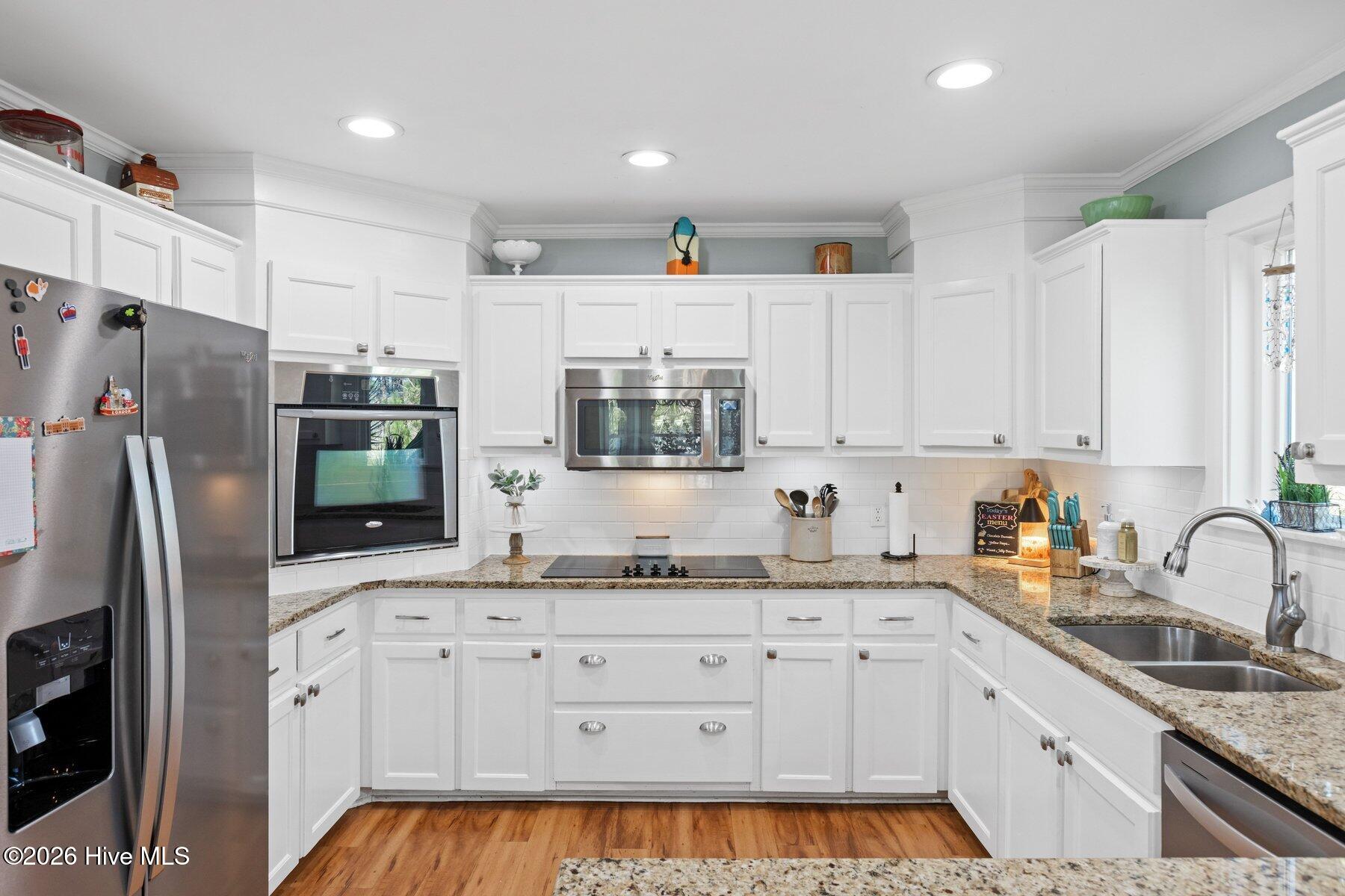 100559463 | Photo 24