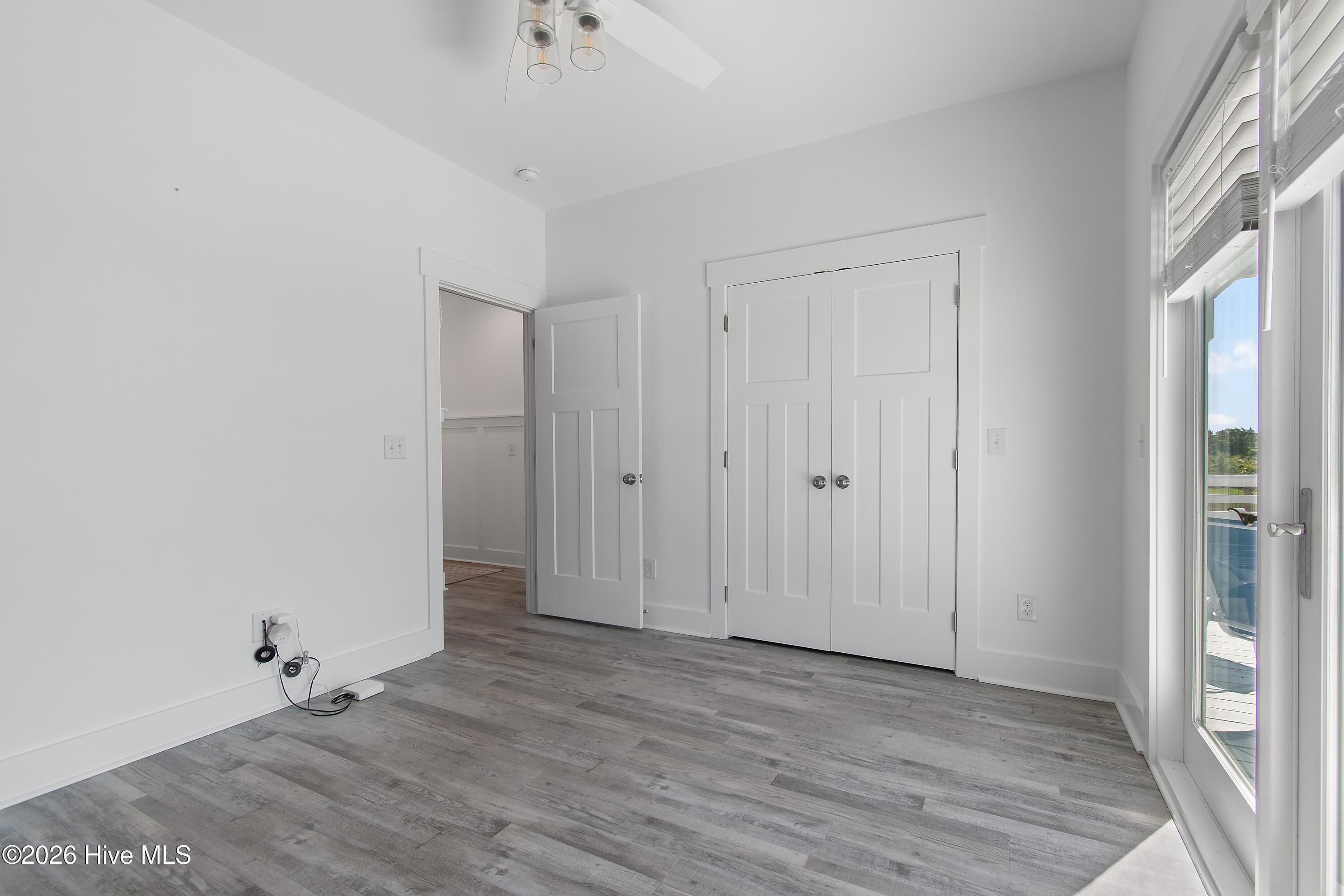 100567916 | Photo 33