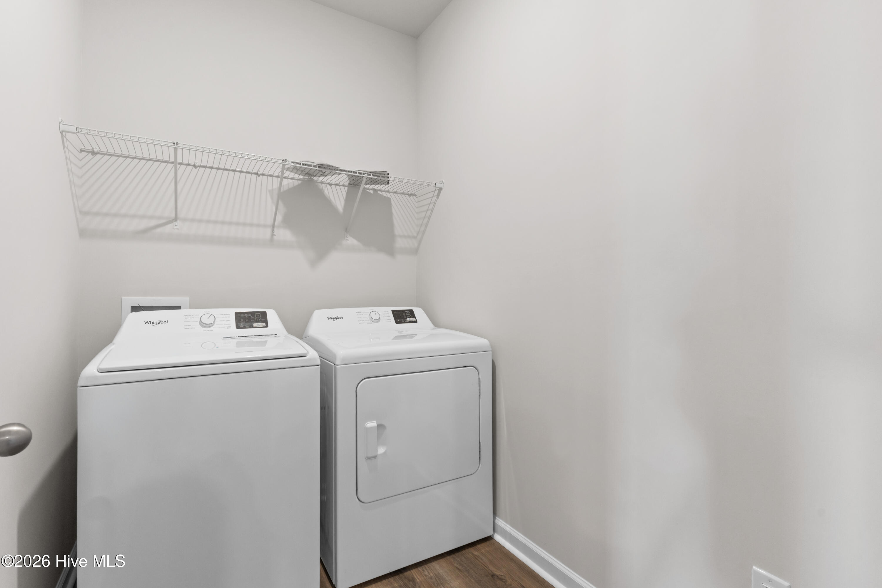 100560303 | Photo 29