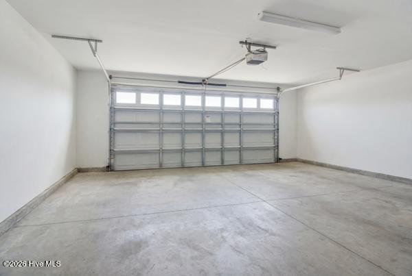 100550843 | Photo 19