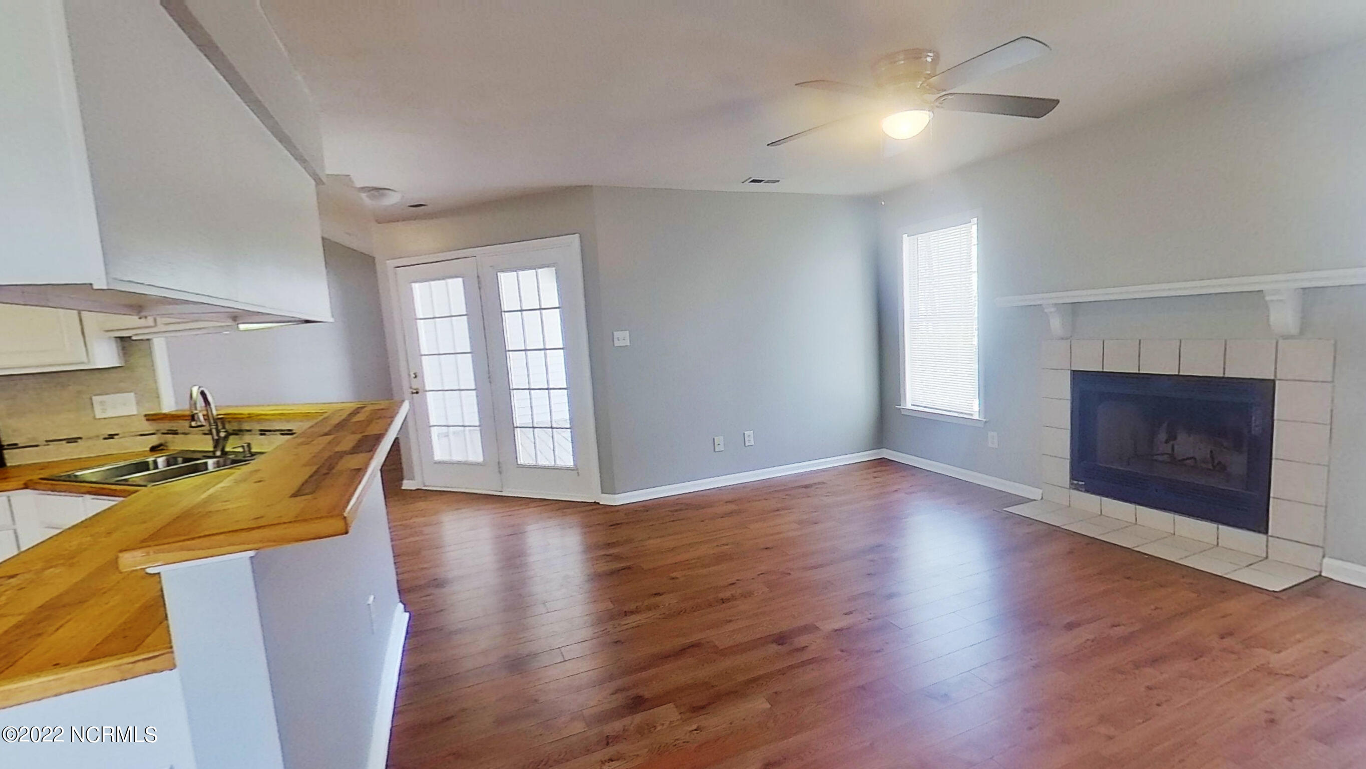 100558126 | Photo 10