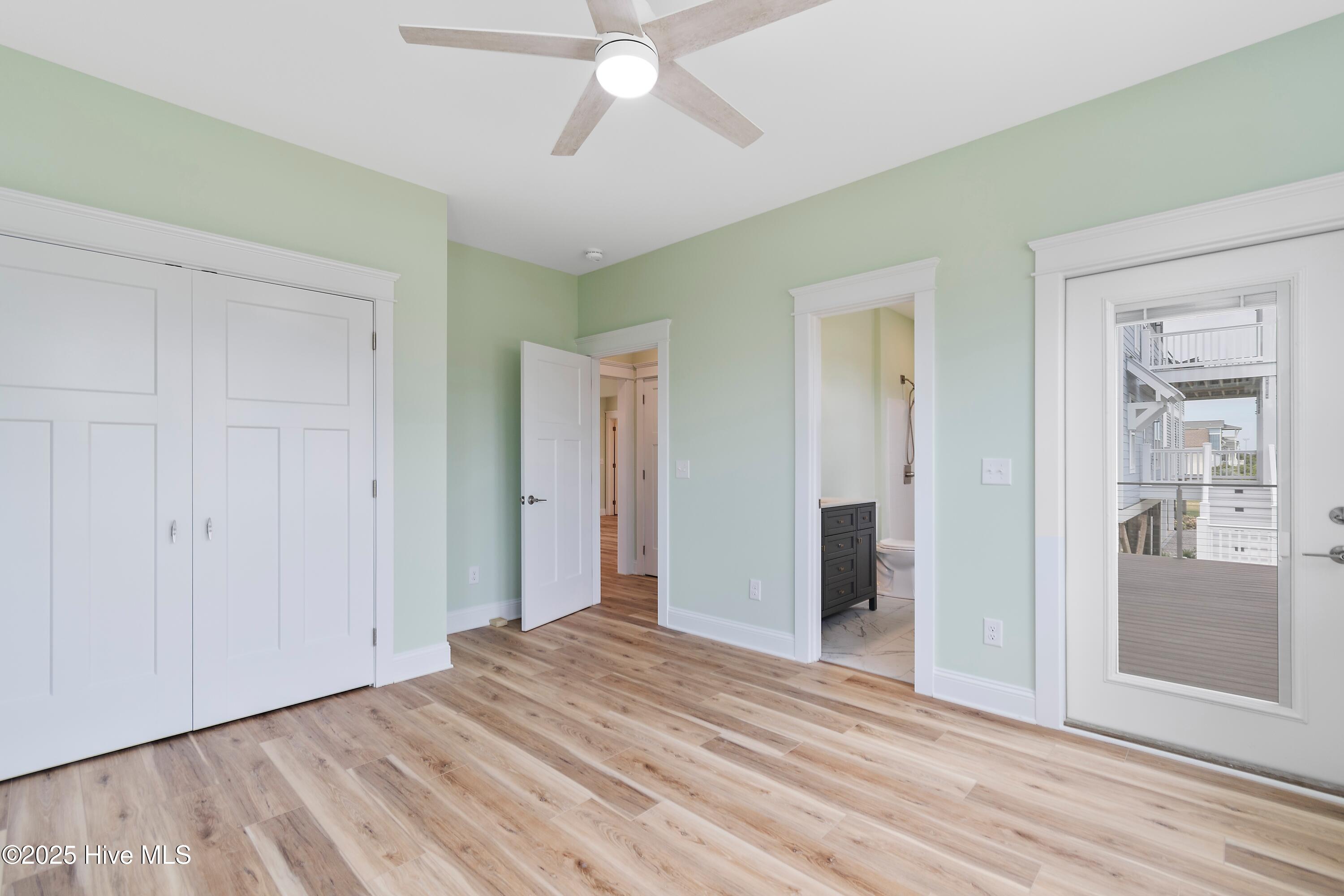 100549252 | Photo 48