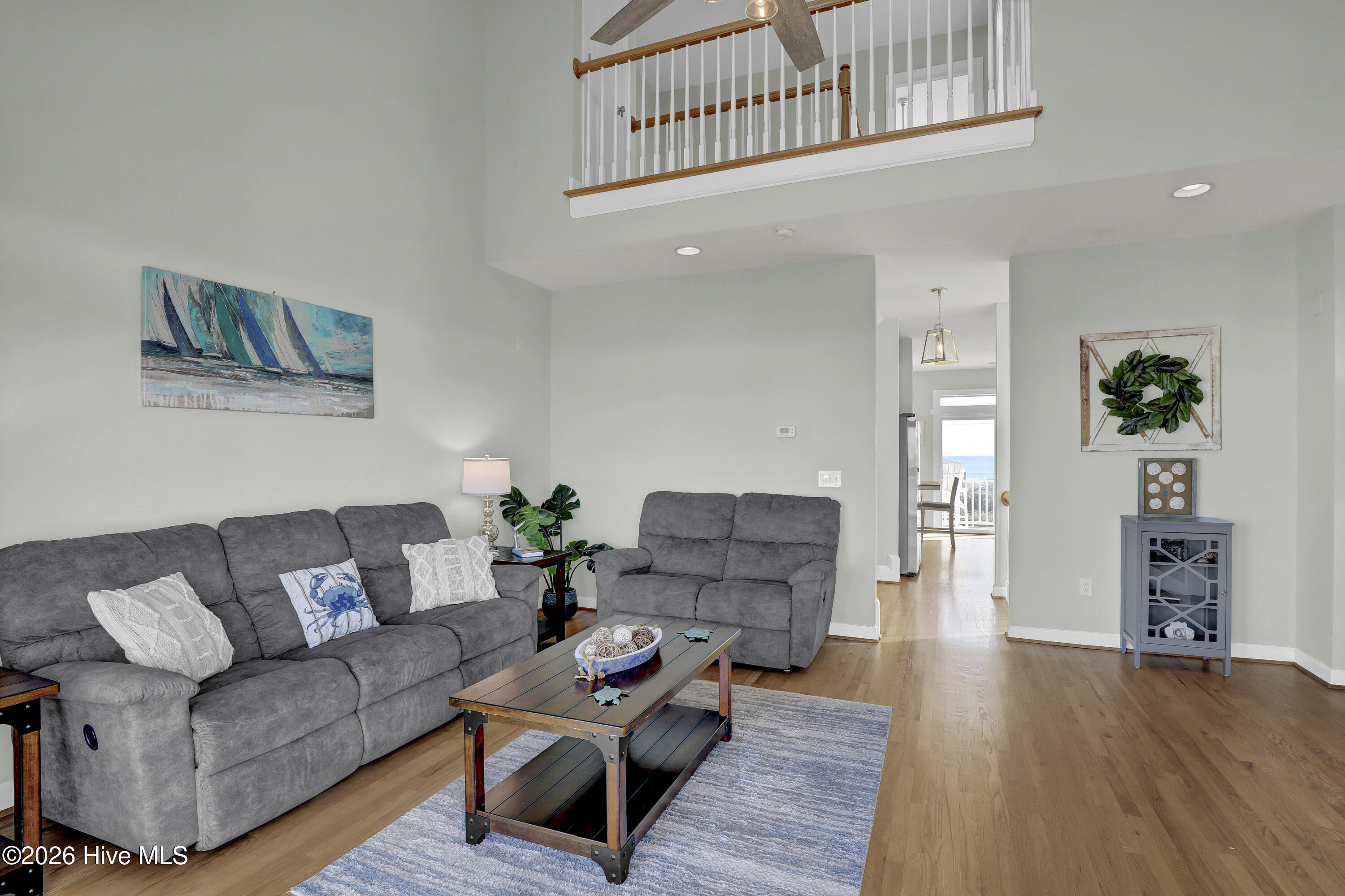 100550278 | Photo 11