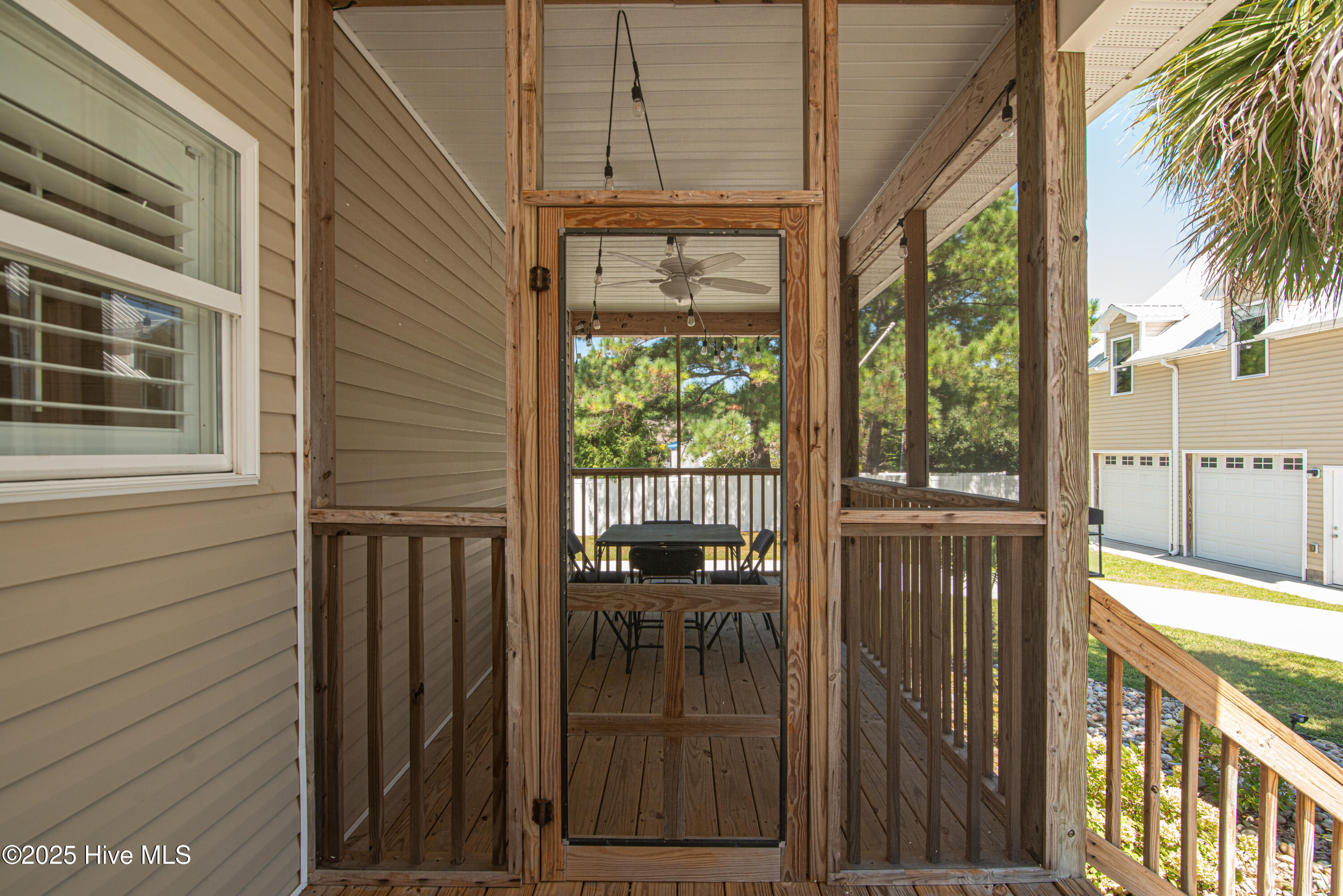 100530224 | Photo 36