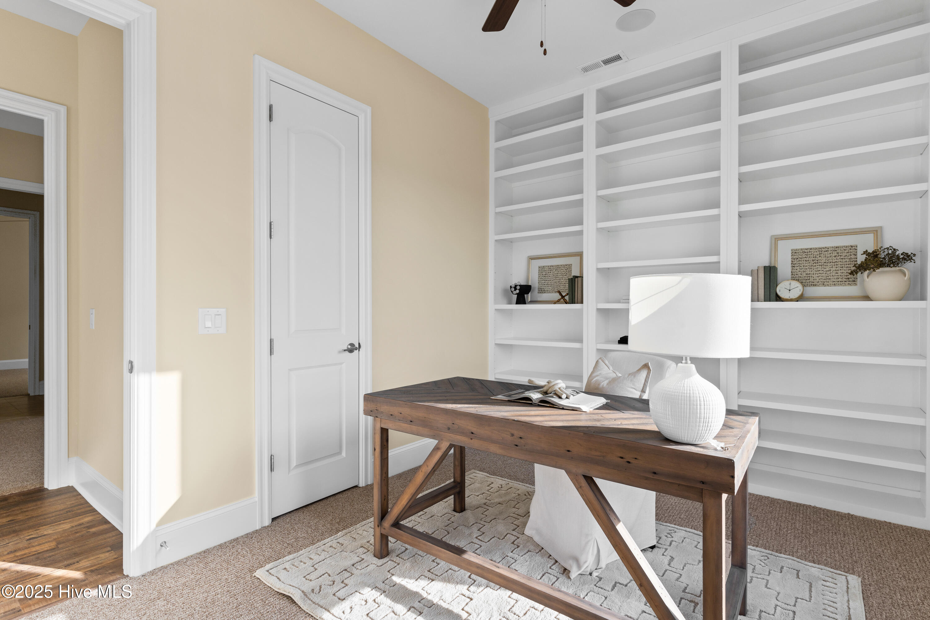 100524030 | Photo 49