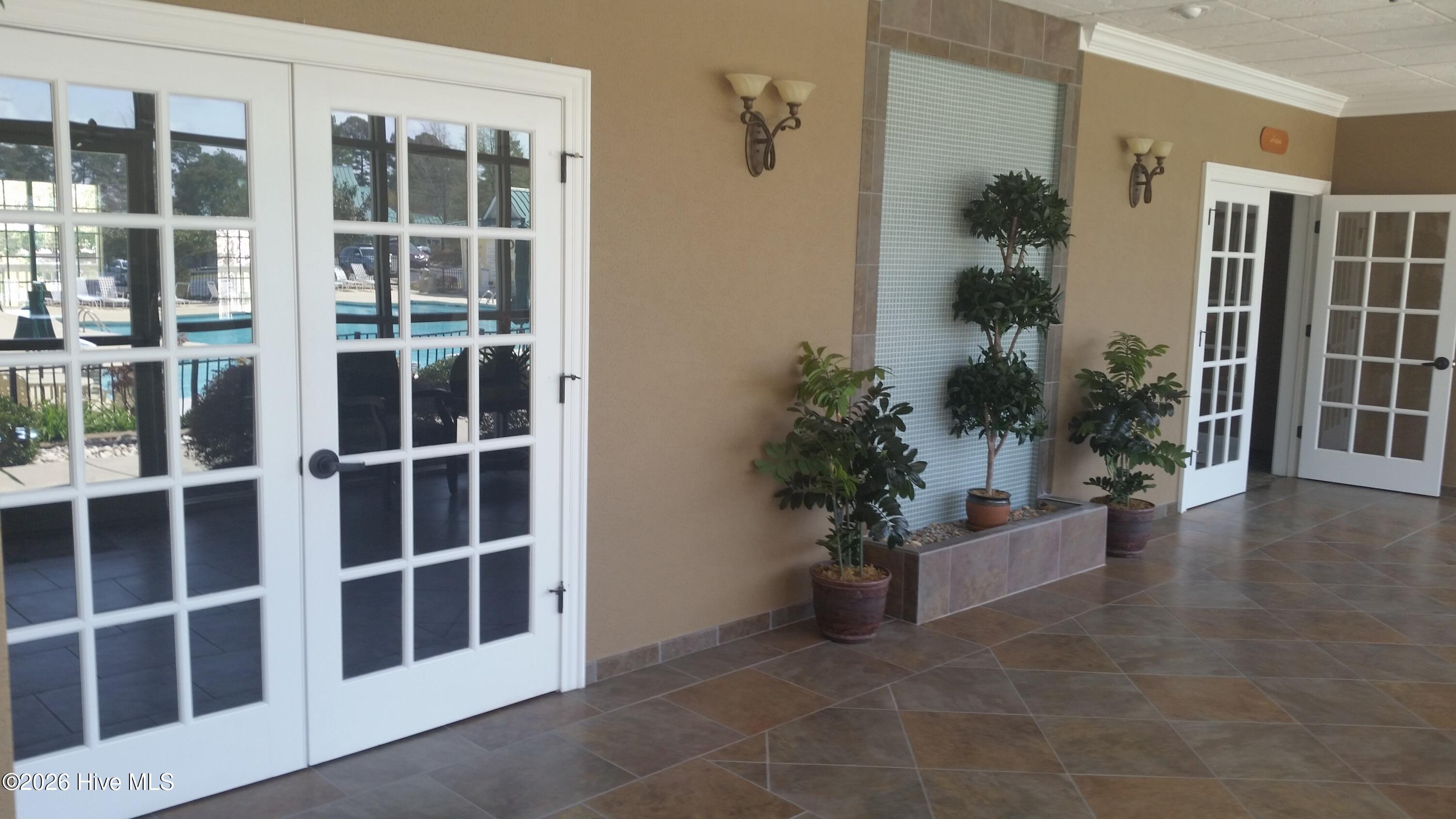 100553774 | Photo 142