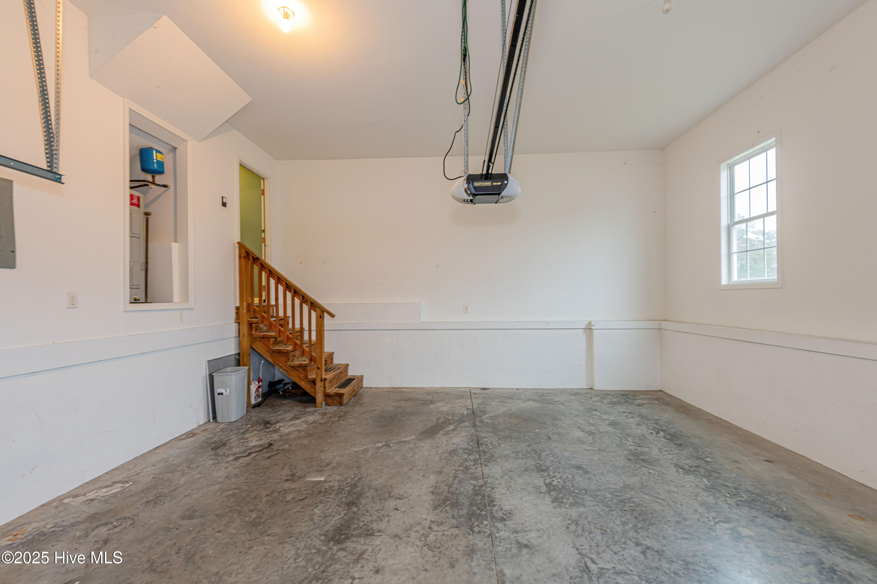 100539008 | Photo 45