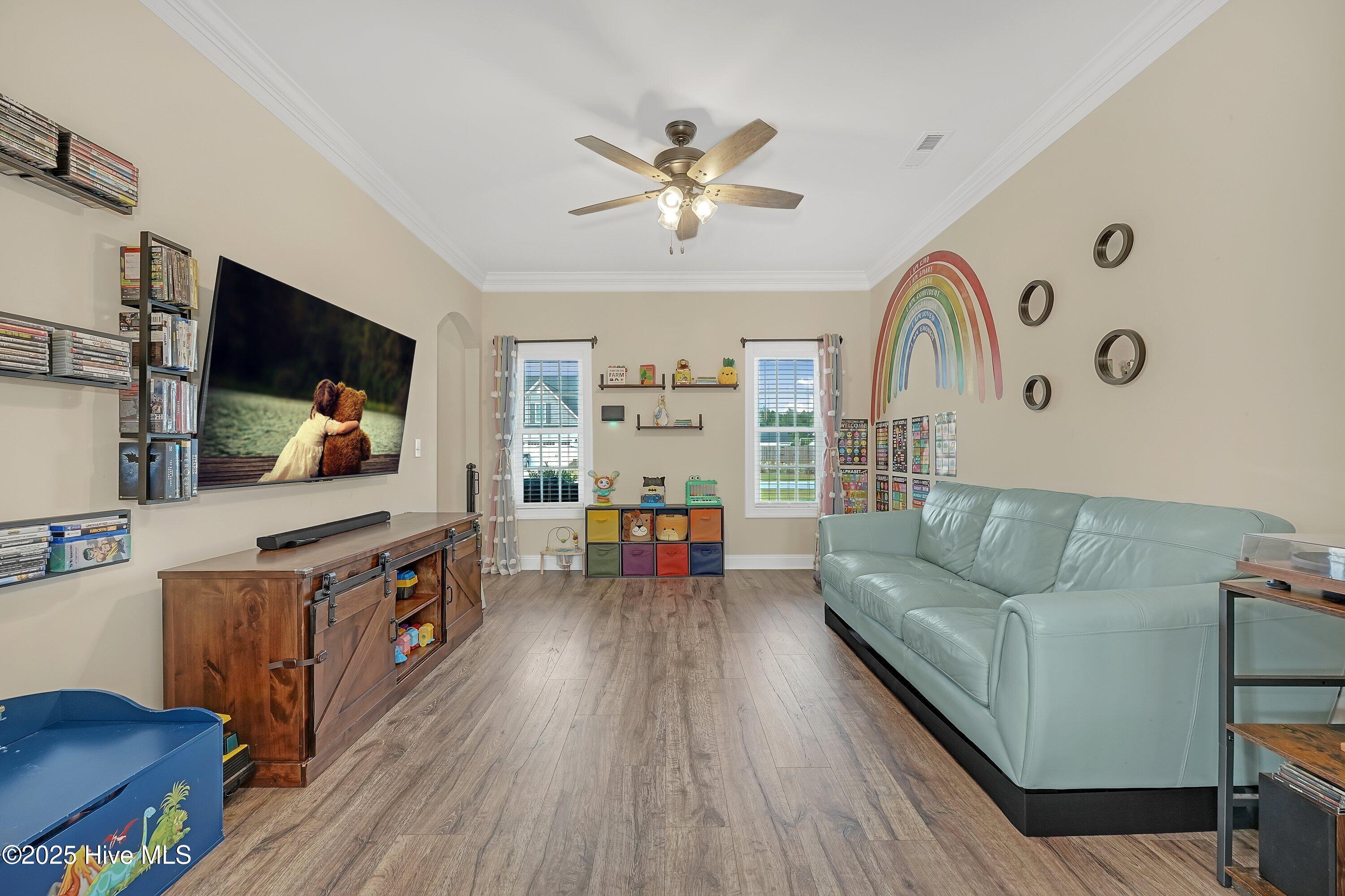 100530262 | Photo 16