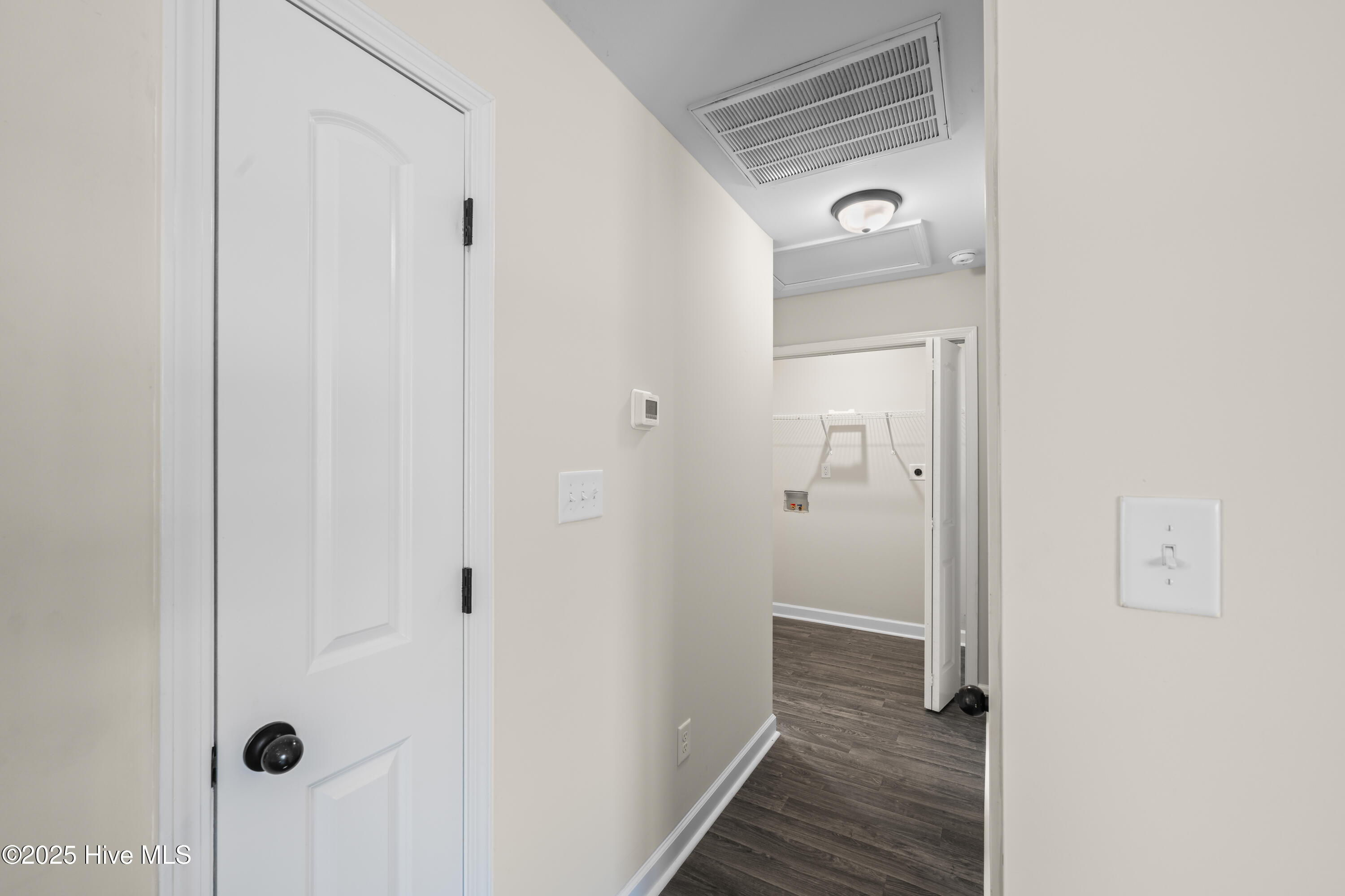 100544076 | Photo 16