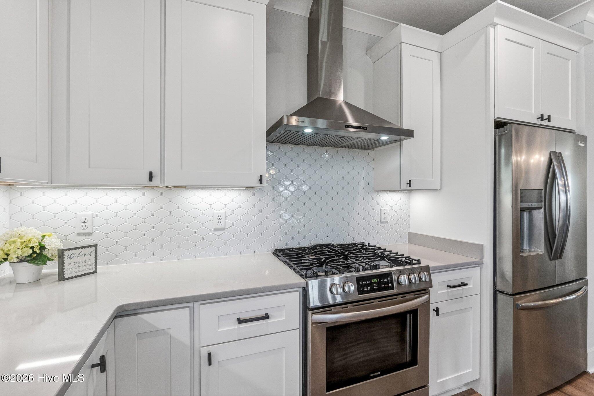 100561460 | Photo 12