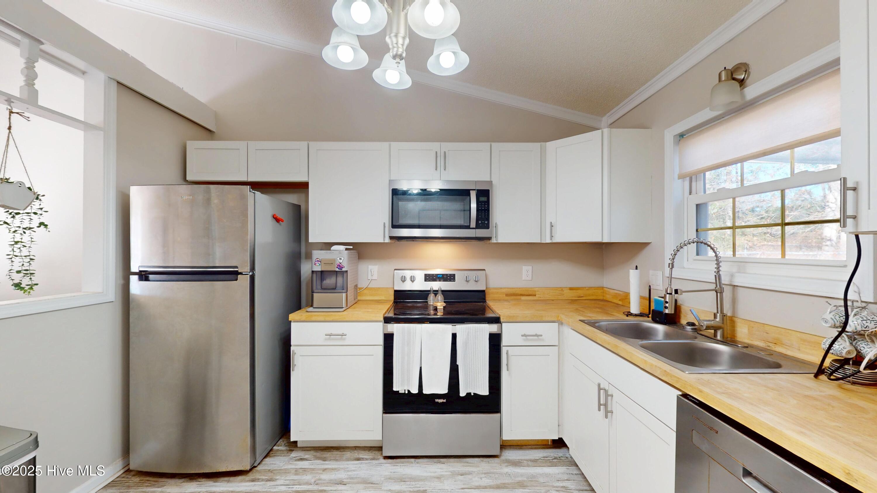 100546181 | Photo 11