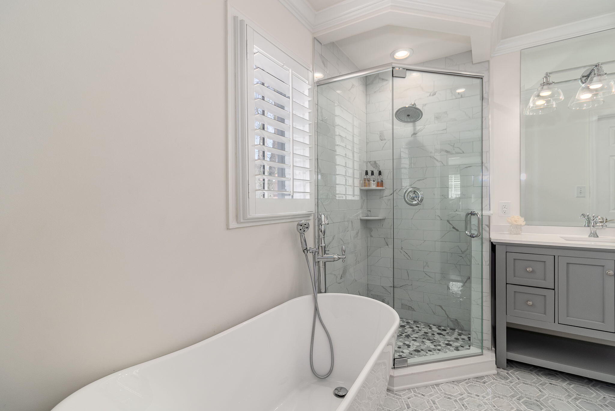 39-web-or-mls-2421 WALTON WAY ©--27