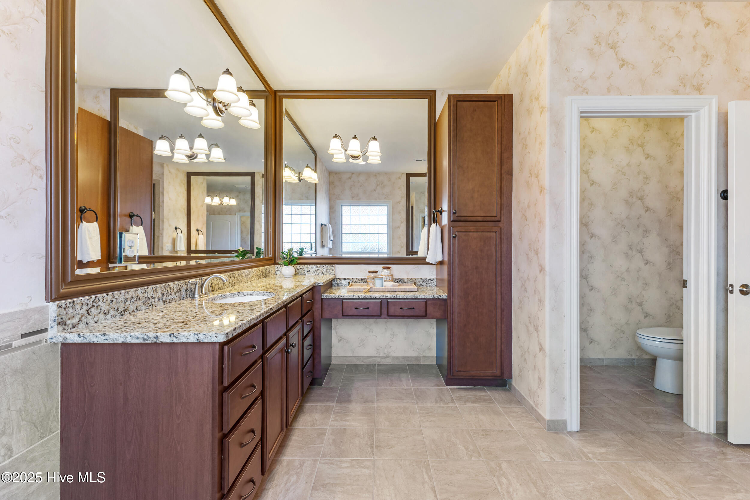 100539412 | Photo 16