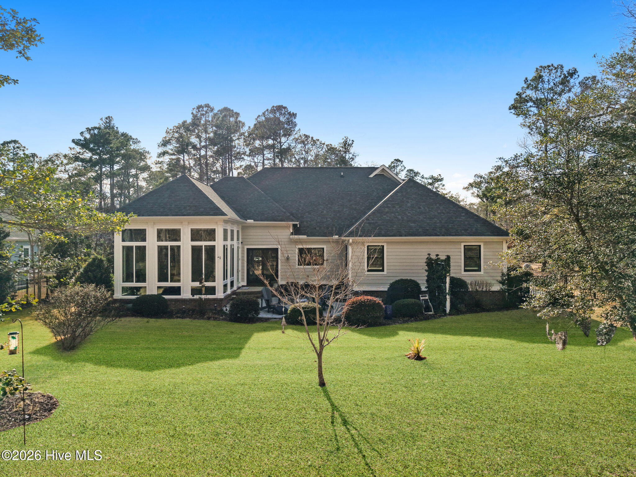 100560975 | Photo 46