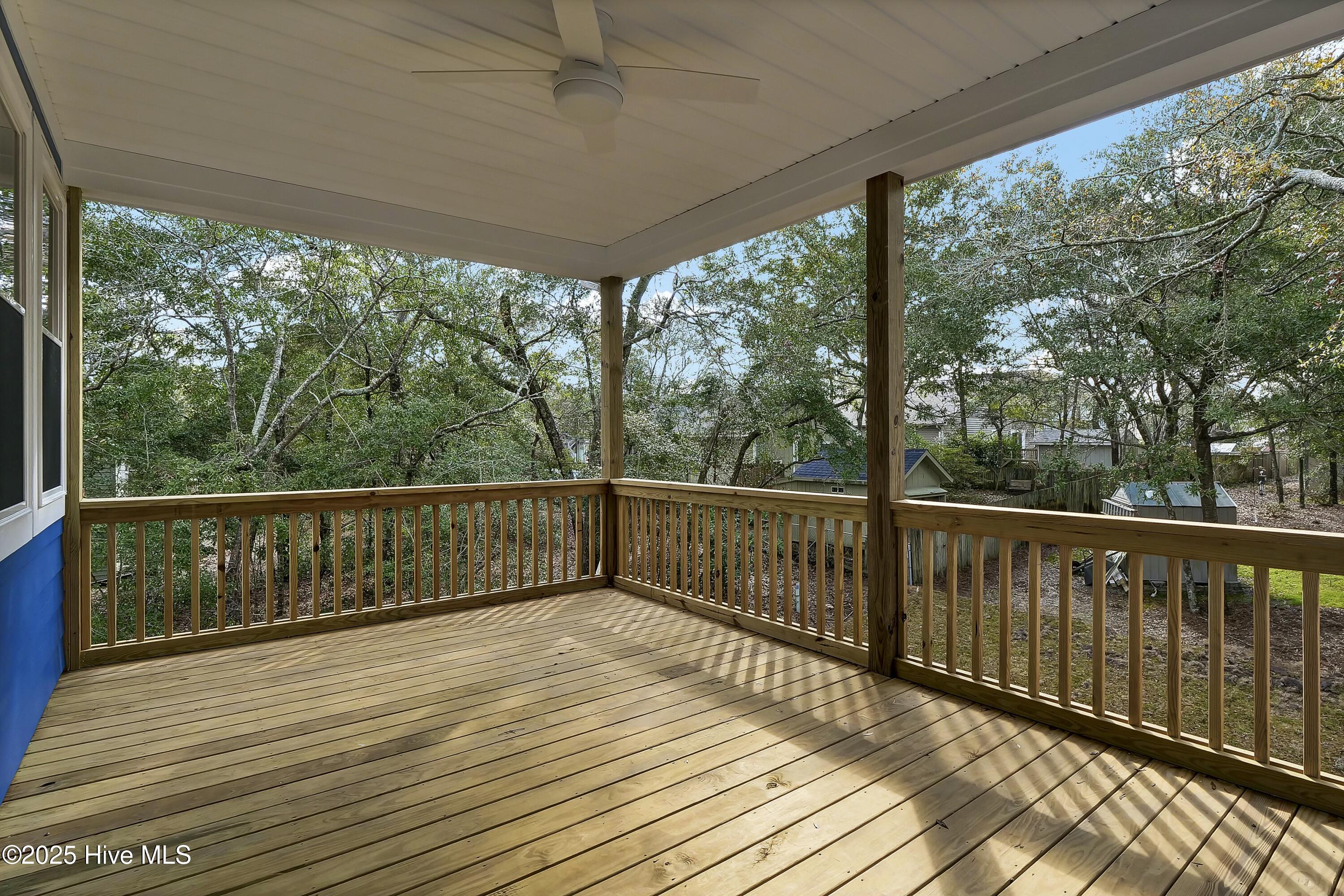 100486377 | Photo 28