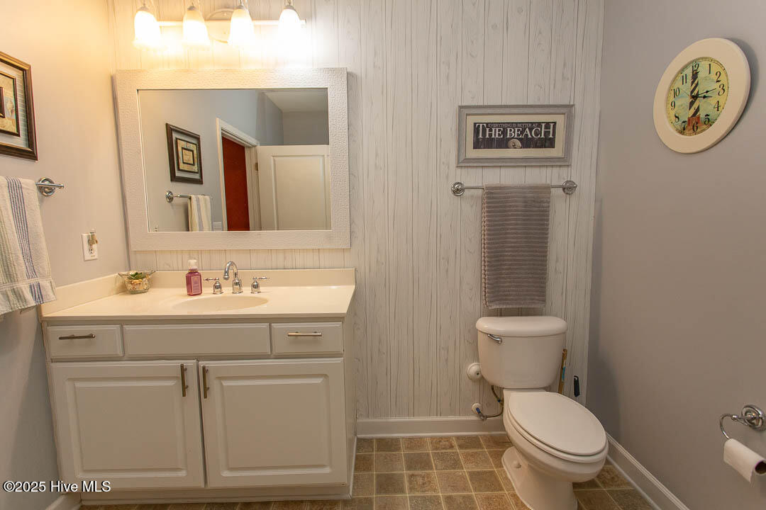 100496109 | Photo 21