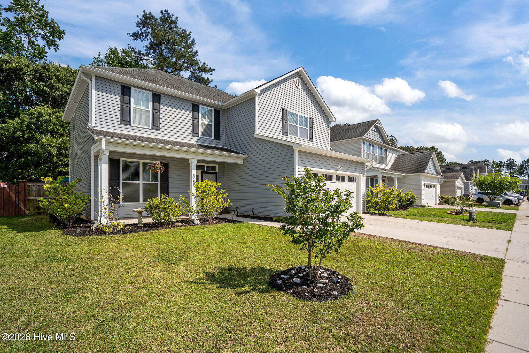 100570490 | Photo 41