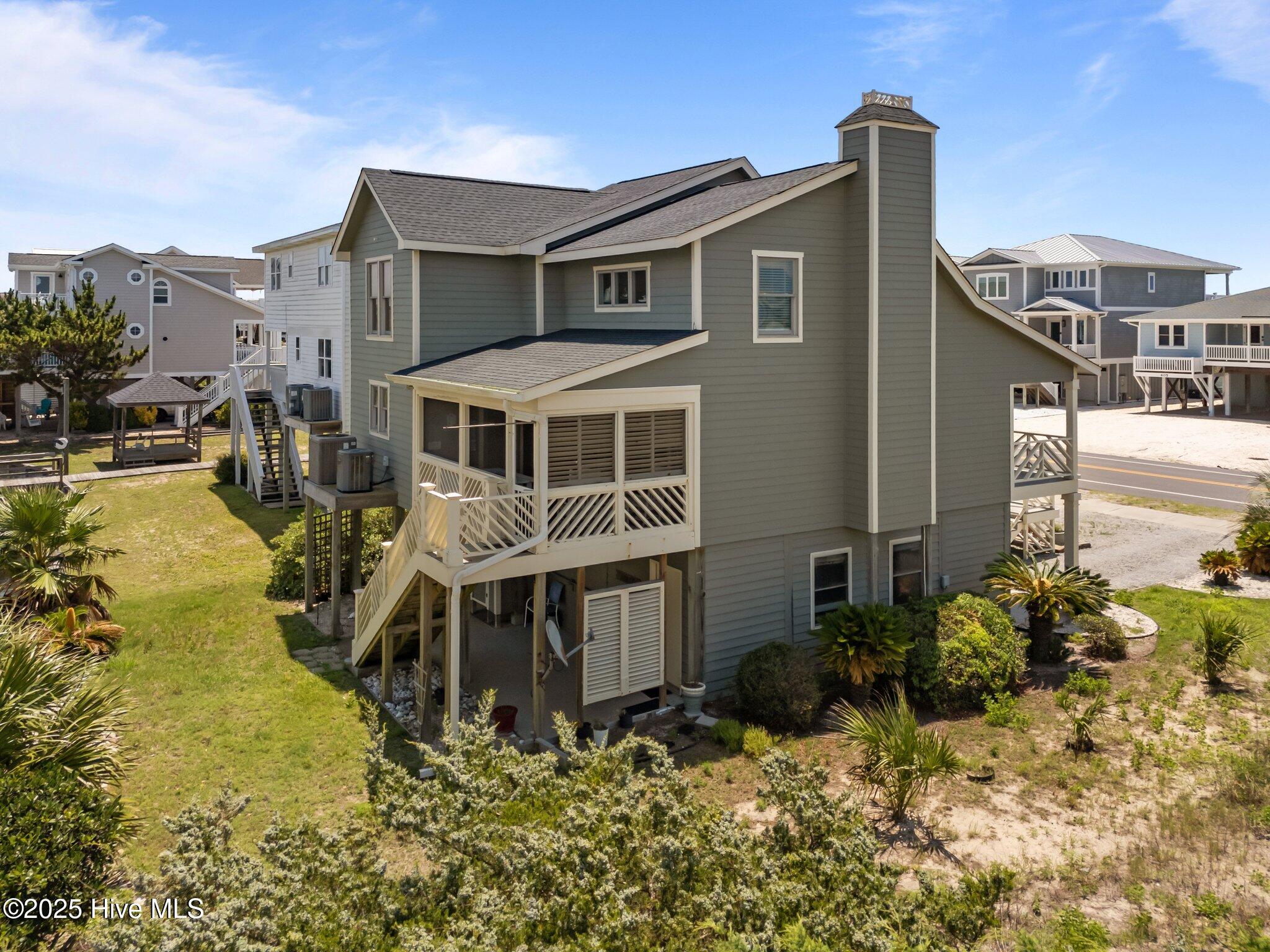 100514619 | Photo 35