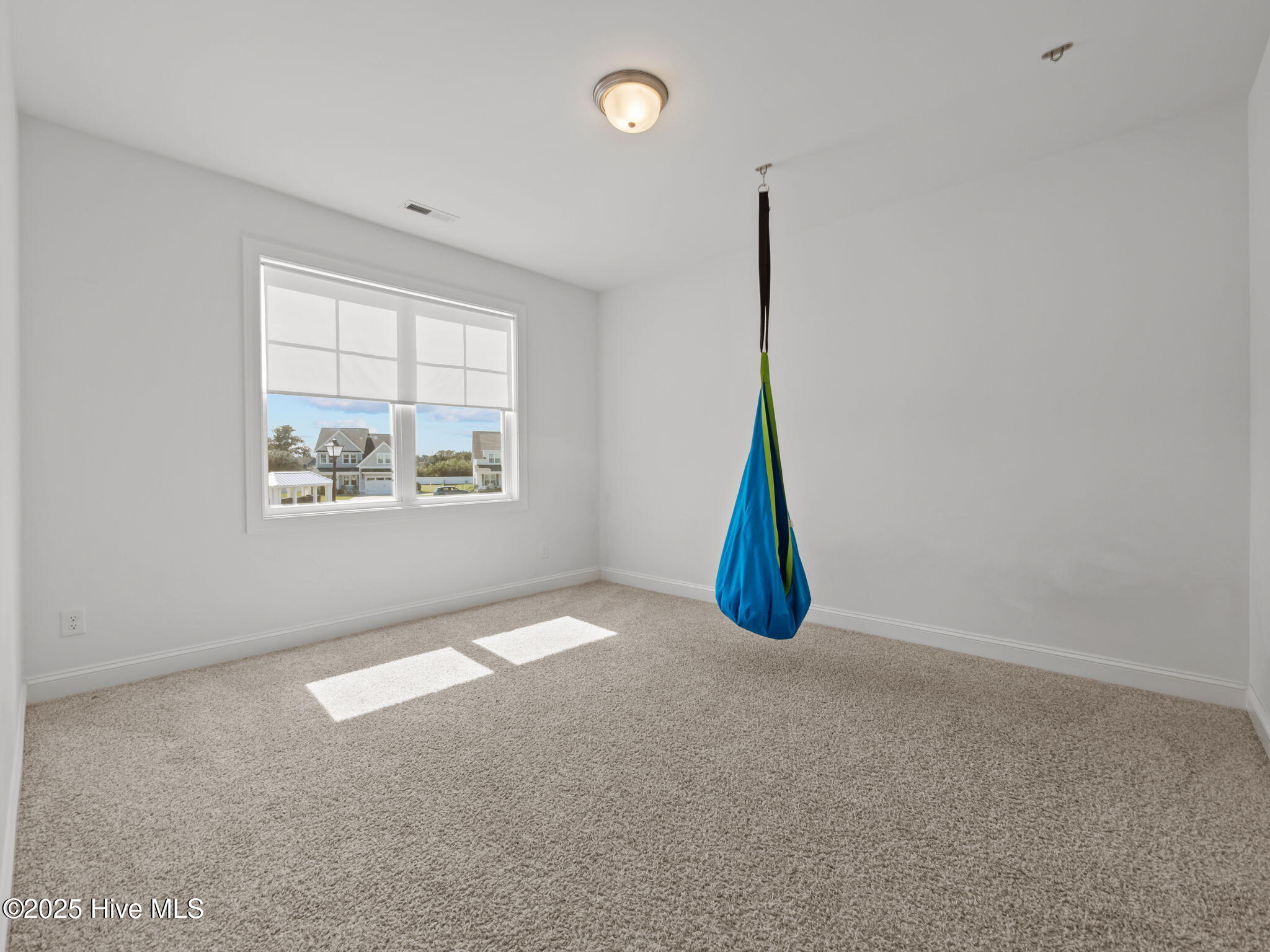 100534730 | Photo 22