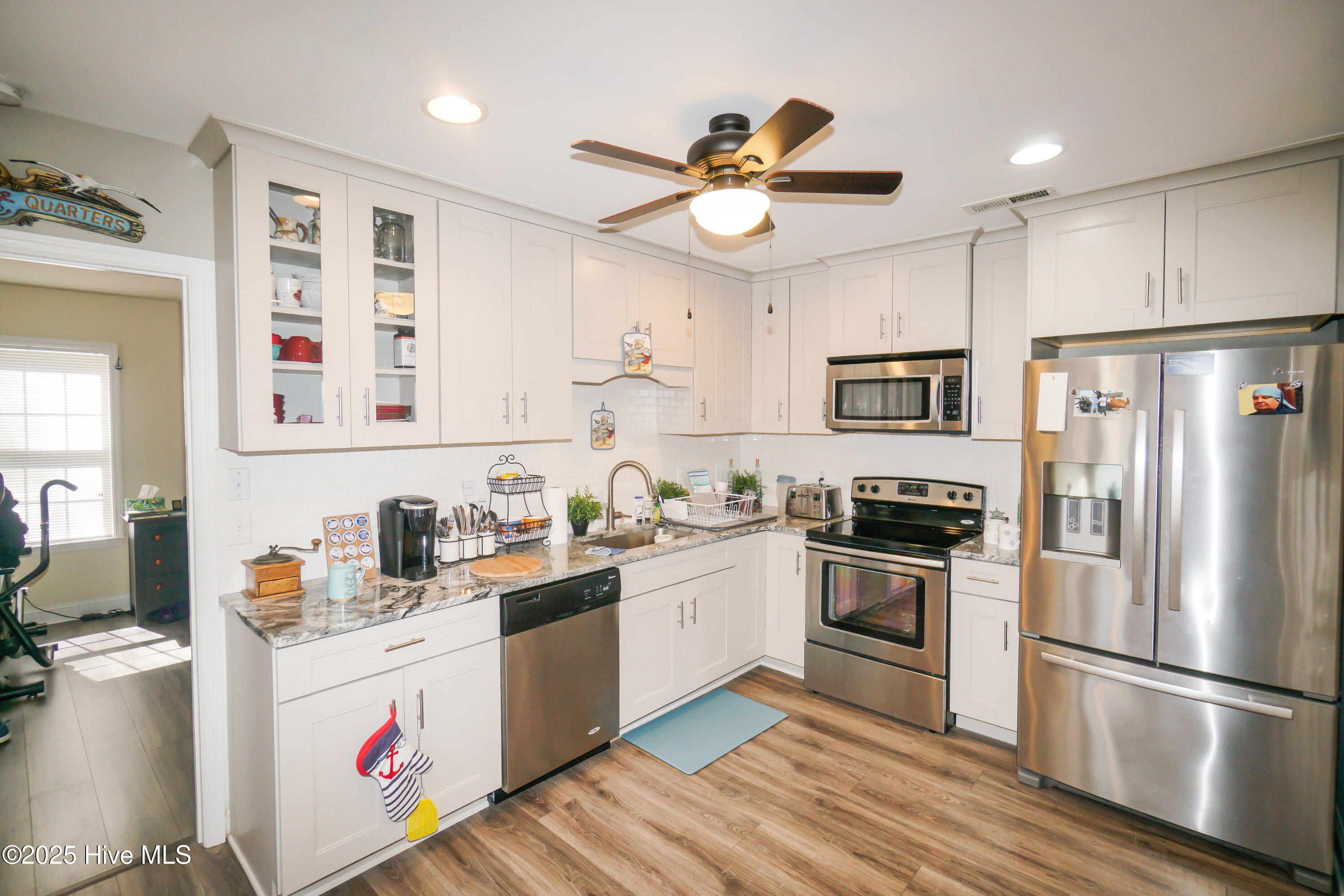 100559254 | Photo 15