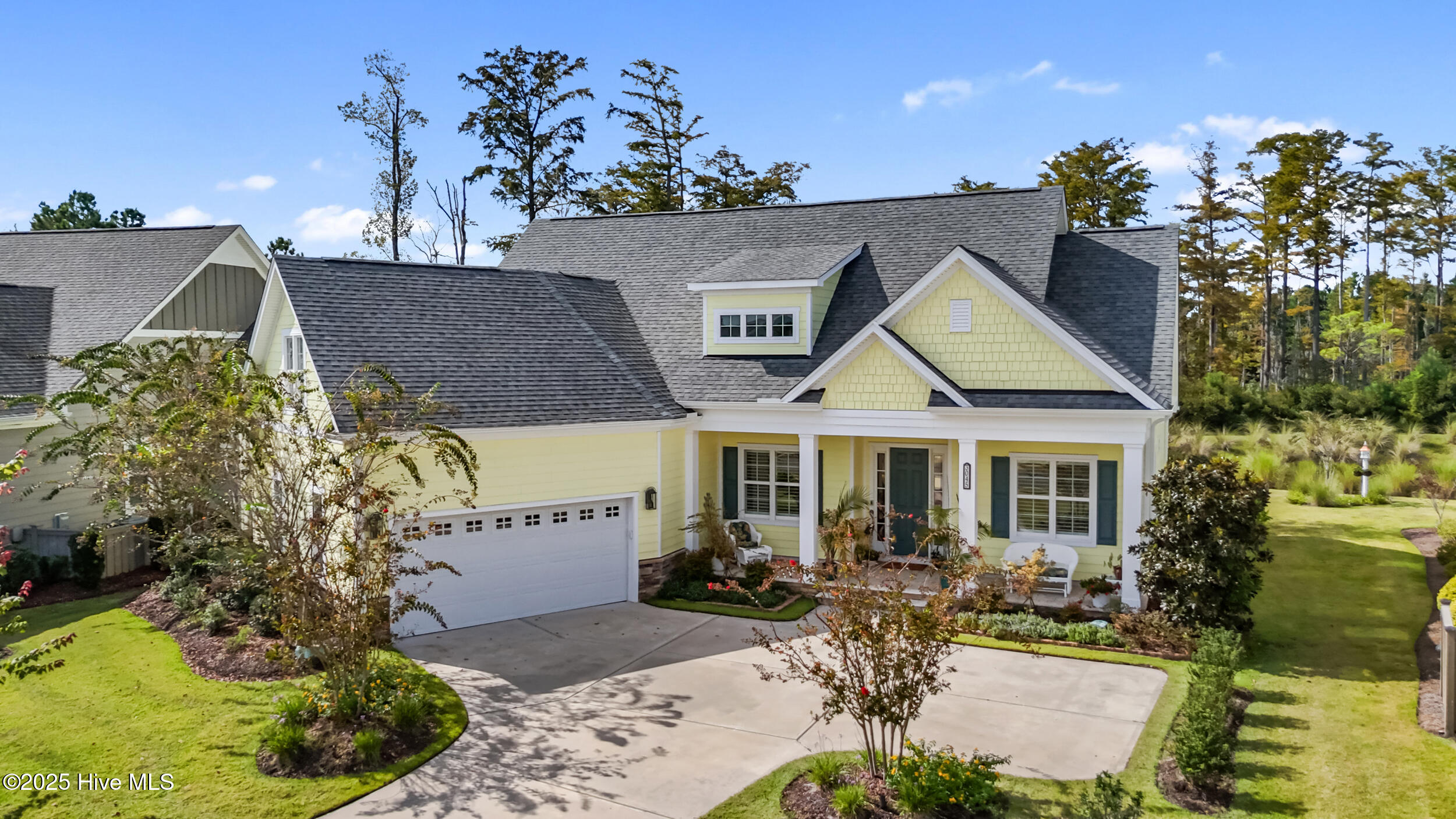 100534390 | Photo 50