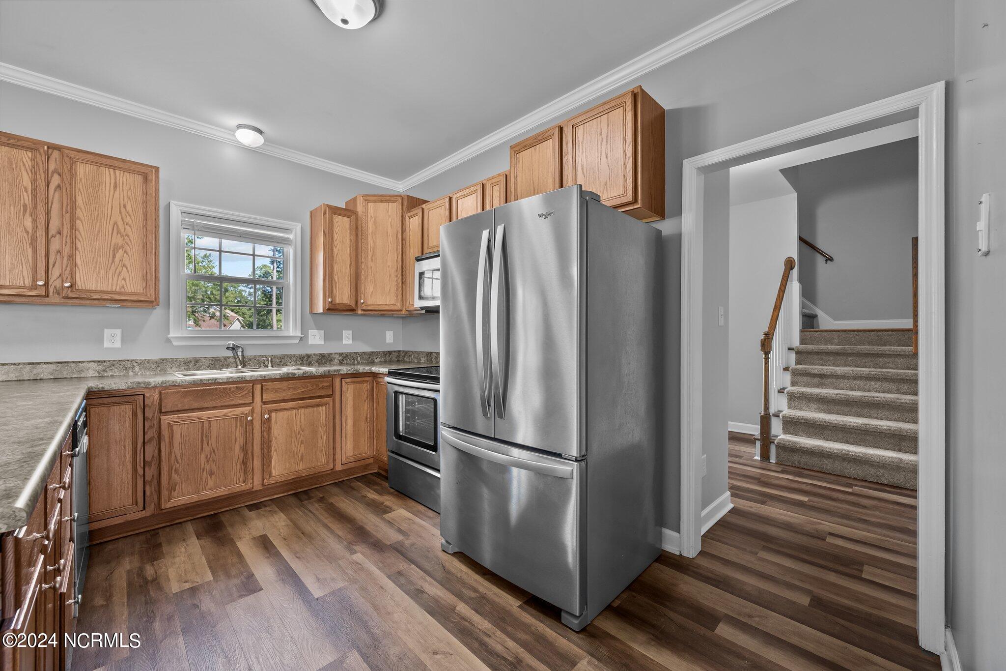 210 Wedgefield Circle,Maple Hill