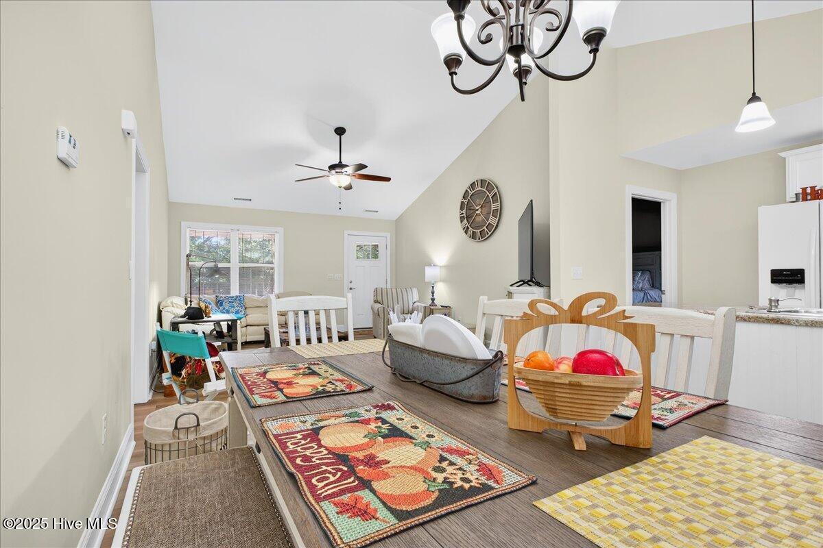 100526521 | Photo 17