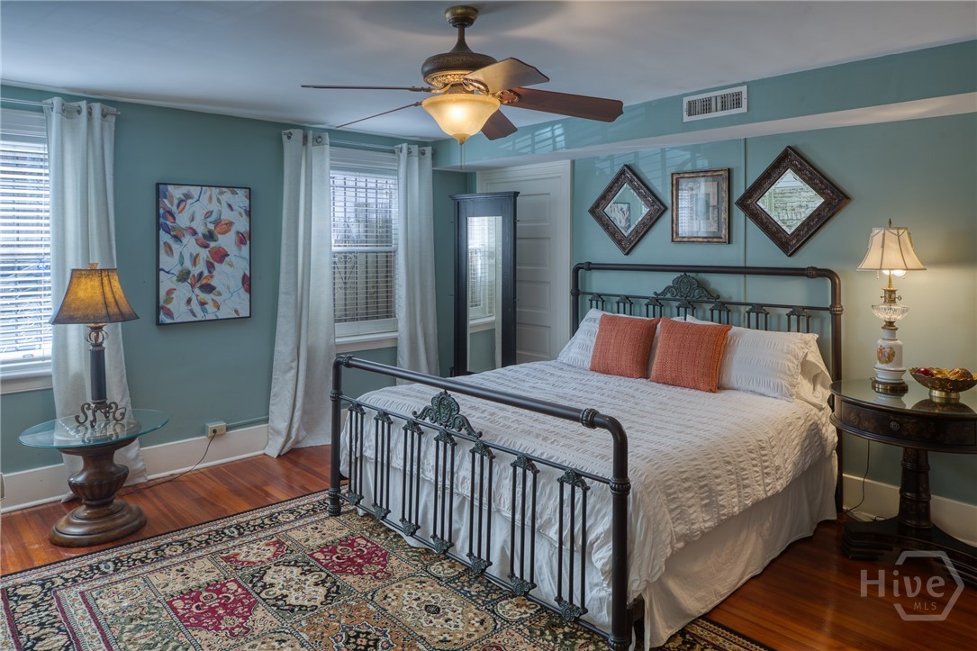 14 E Taylor Street, Savannah, GA, 31401