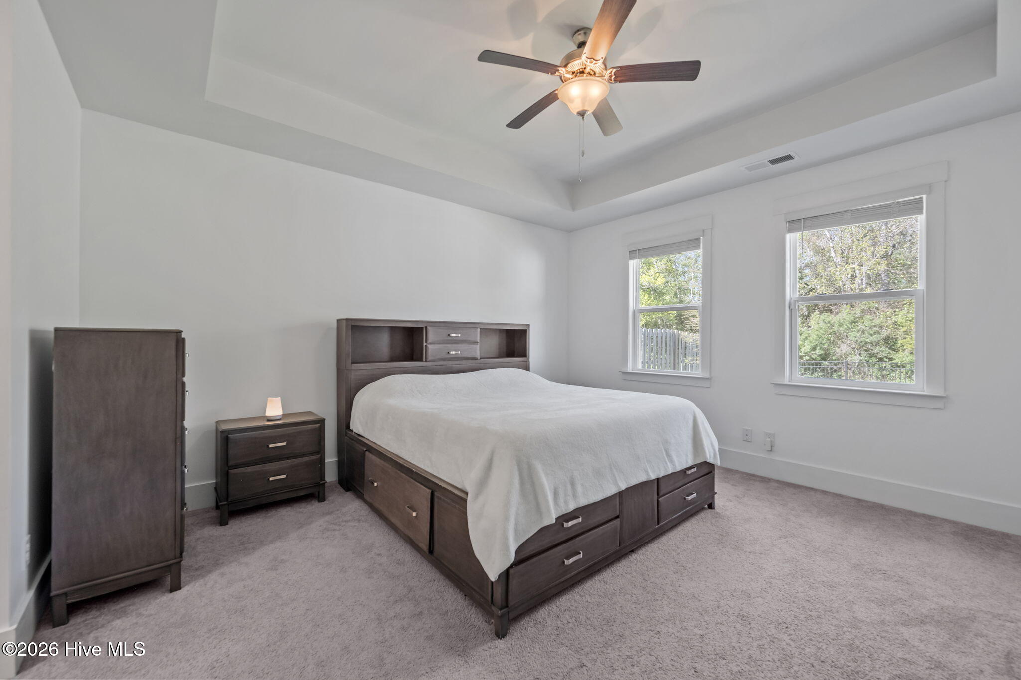 100566590 | Photo 40