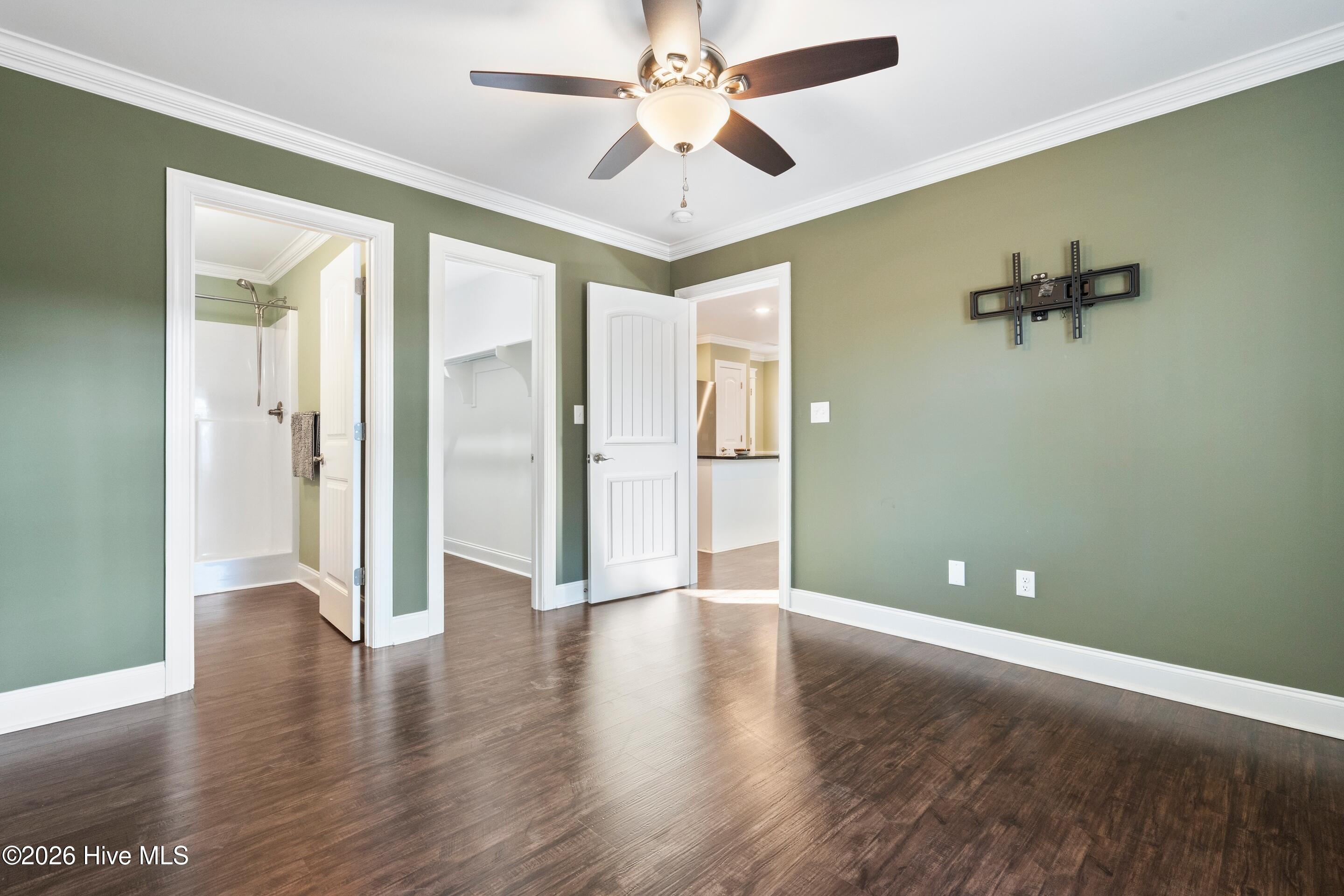 100548335 | Photo 22